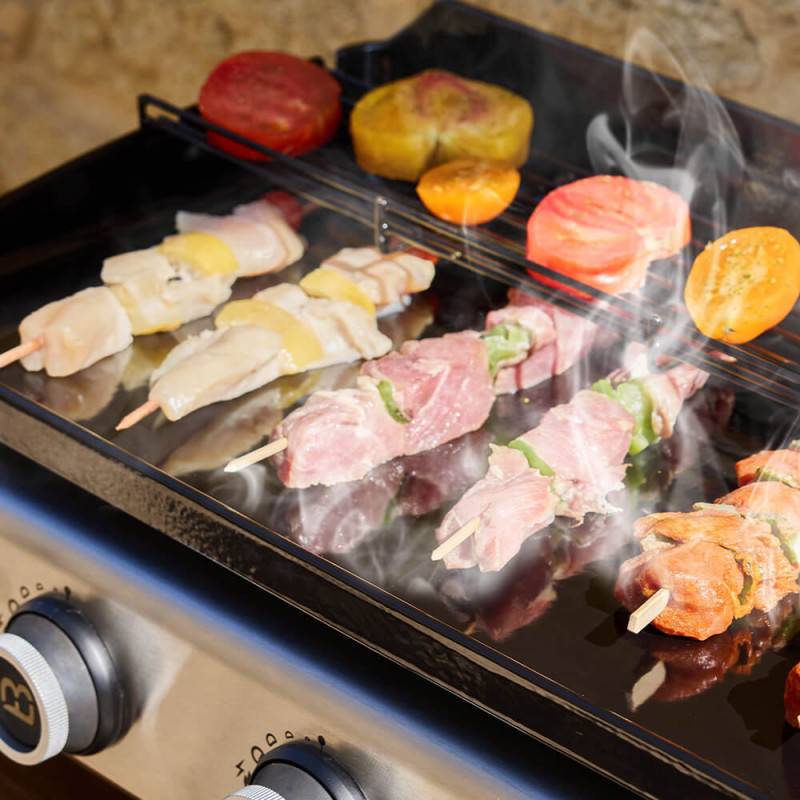 Brasero - Plancha gaz Silvia IIG Evo 3 feux – BRASERO BY FAVEX – Plaque fonte émaillée 6 mm – 7,95 kW – 67 x 34 cm – 8 à 10 convives – Housse - Imagen 7