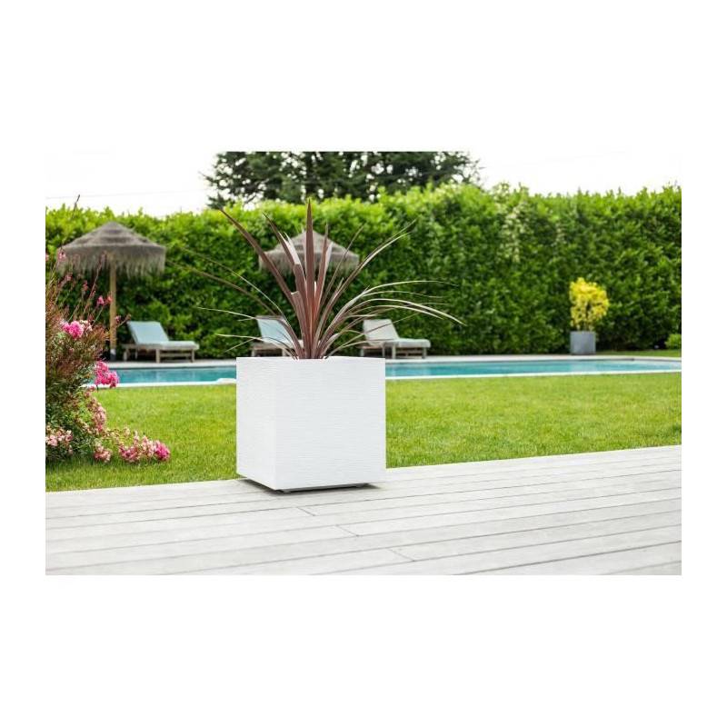 EDA Plastiques - Pot de fleurs carré graphit blanc L39.5 x l39.5 x H43.5 cm - Image 5