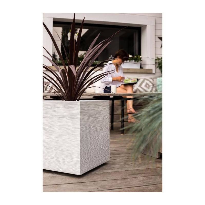 EDA Plastiques - Pot de fleurs carré graphit blanc L39.5 x l39.5 x H43.5 cm - Image 4