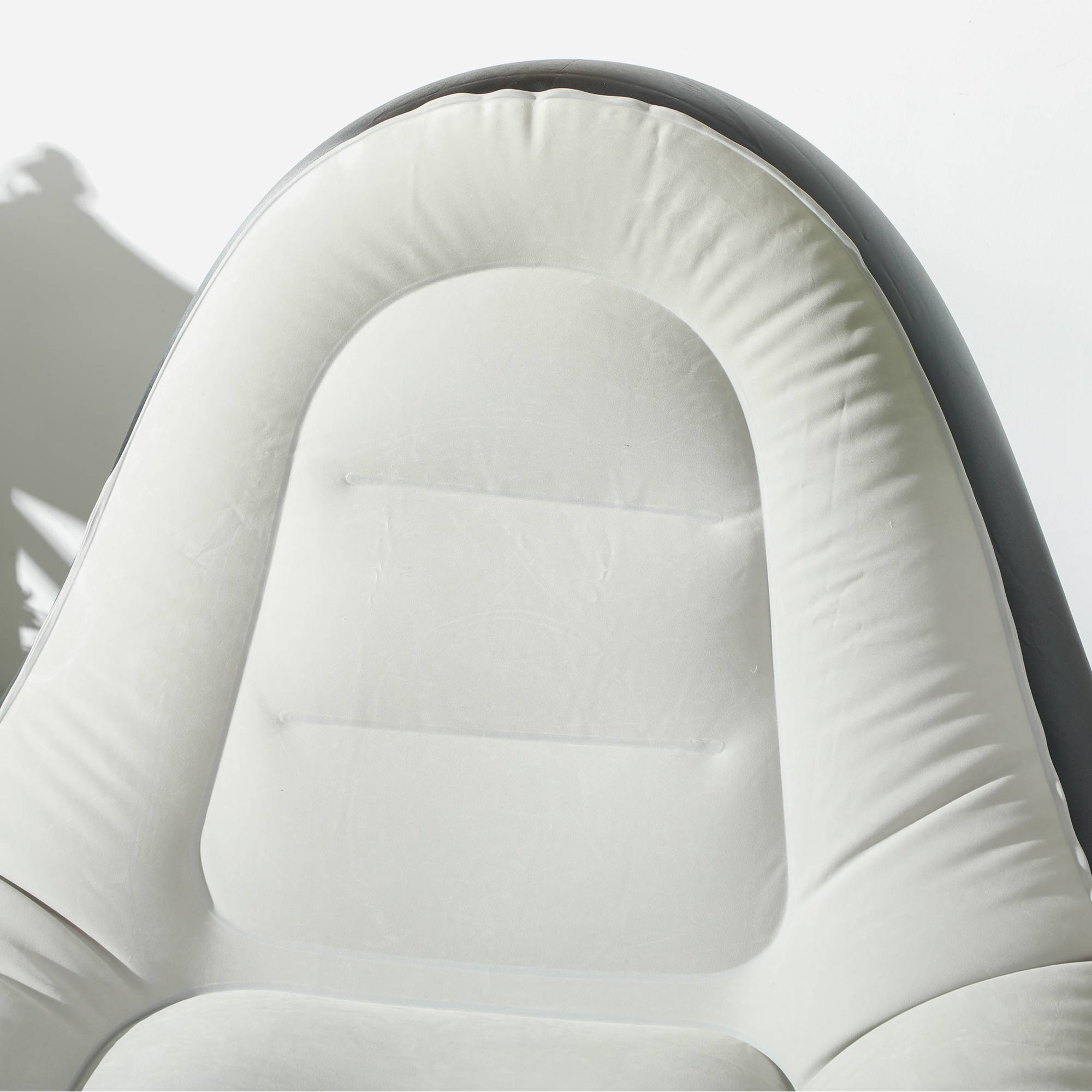 Fauteuil gonflable avec repose-pieds plastique gris et noir 125 x 100 x 87 cm - PANGIVO - Image 9