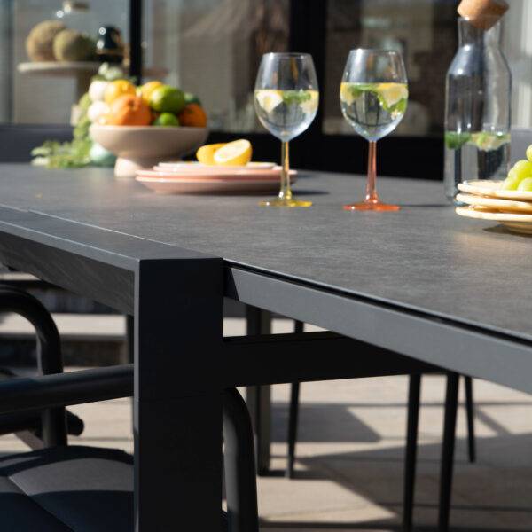 Table de jardin 4/8p en aluminium et plateau en verre Gris MODULO - Image 4