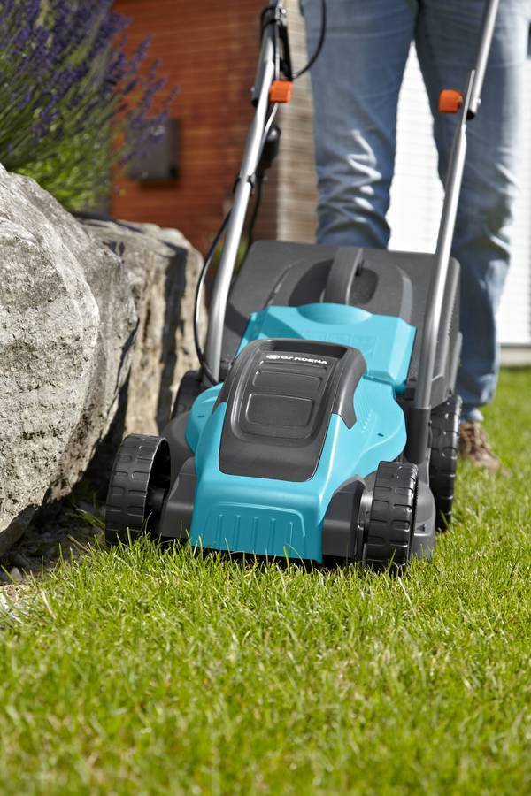 Gardena - Tondeuse électrique PowerMax 1100/32 - coupe 32 cm - bac 30 l. - jusqu'à 300 m² Gardena - Imagen 3