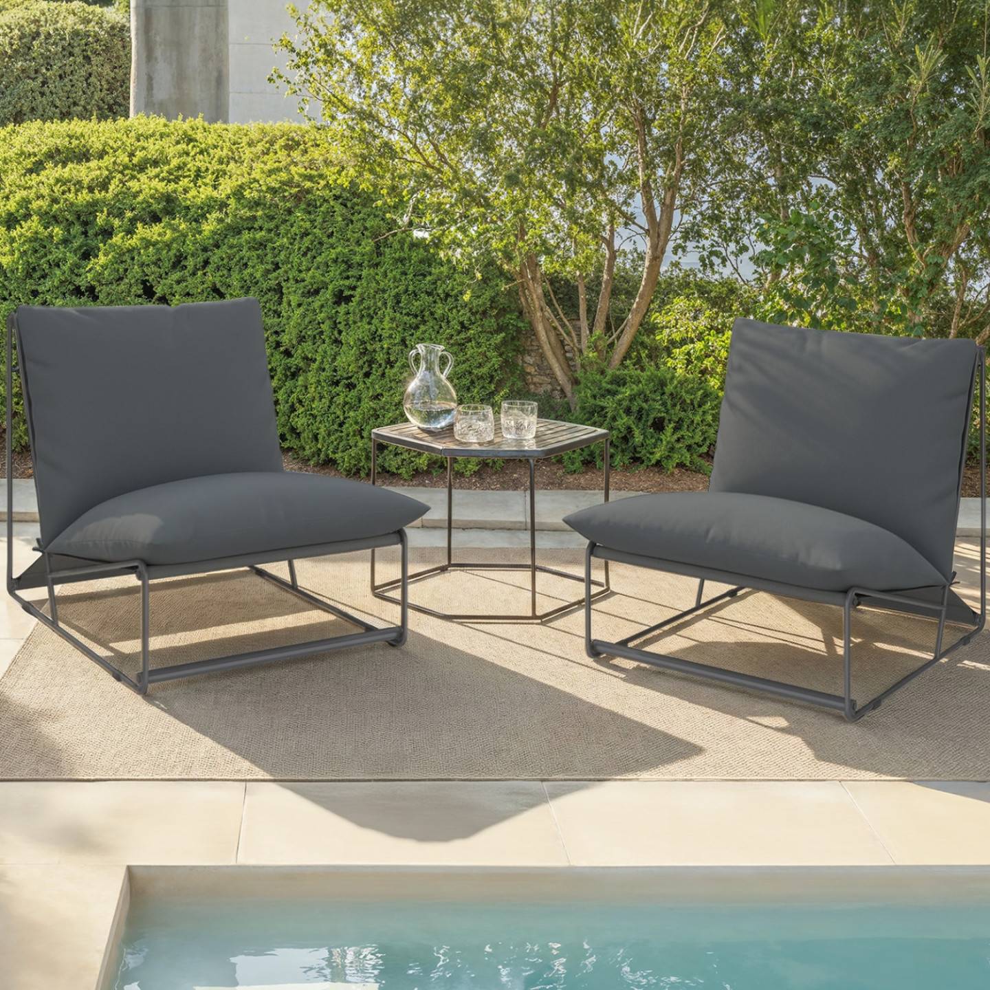 Lot de 2 fauteuils de jardin NAPOLI gris coussins gris anthracite