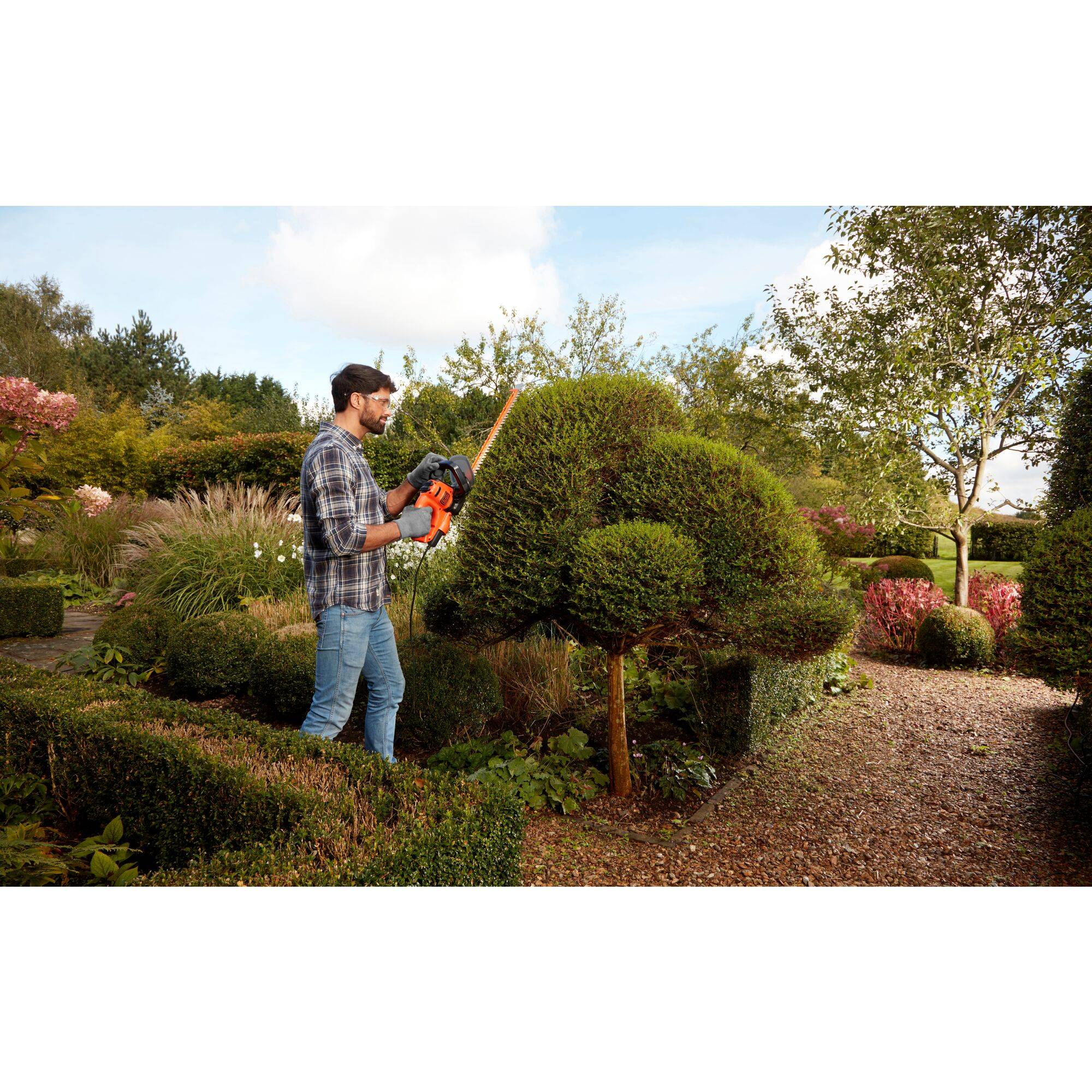 Black & Decker - Taille-Haies 55 cm - 500 W - avec lame de scie - Jusqu'à 35 mm de capacité BLACK+DECKER BEHTS401-QS - Image 3