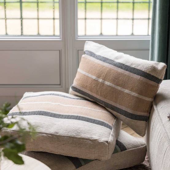 Vivaraise - Coussin en tissu Gatsby 40 x 65 cm Eucalyptus - Image 3