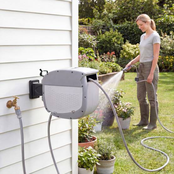 ComfortXL - Dévidoir mural automatique plastique gris tuyau 30 m orientable 180° pour arrosage jardin et nettoyage - Image 1