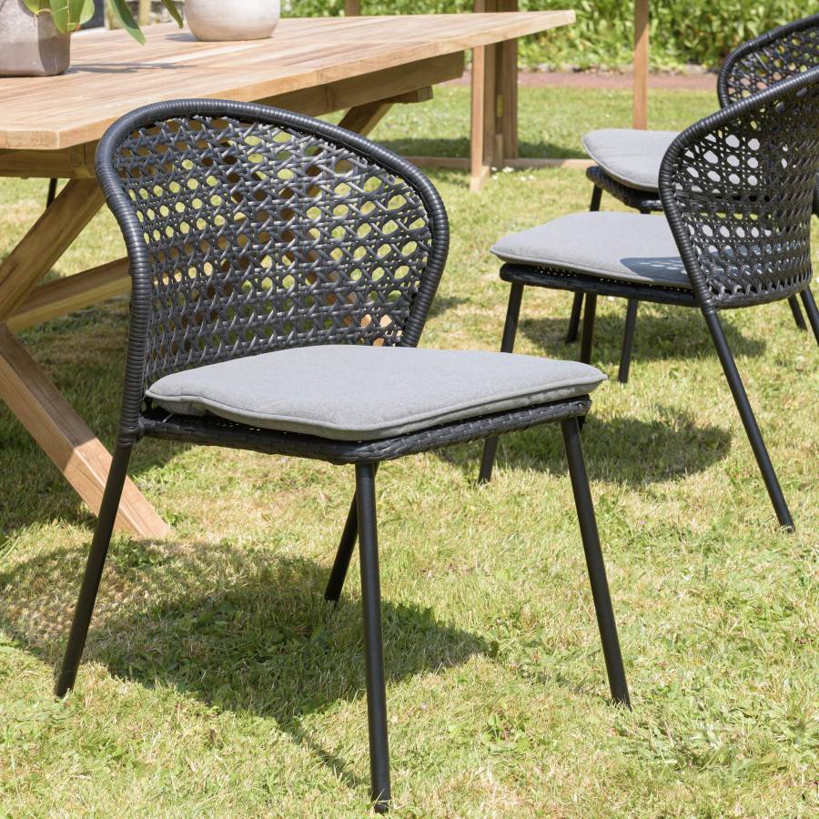Macabane - MALO - SALON DE JARDIN 6 PERS. - 1 table rectangulaire 180x100cm et 6 chaises grises et noires - Imagen 9