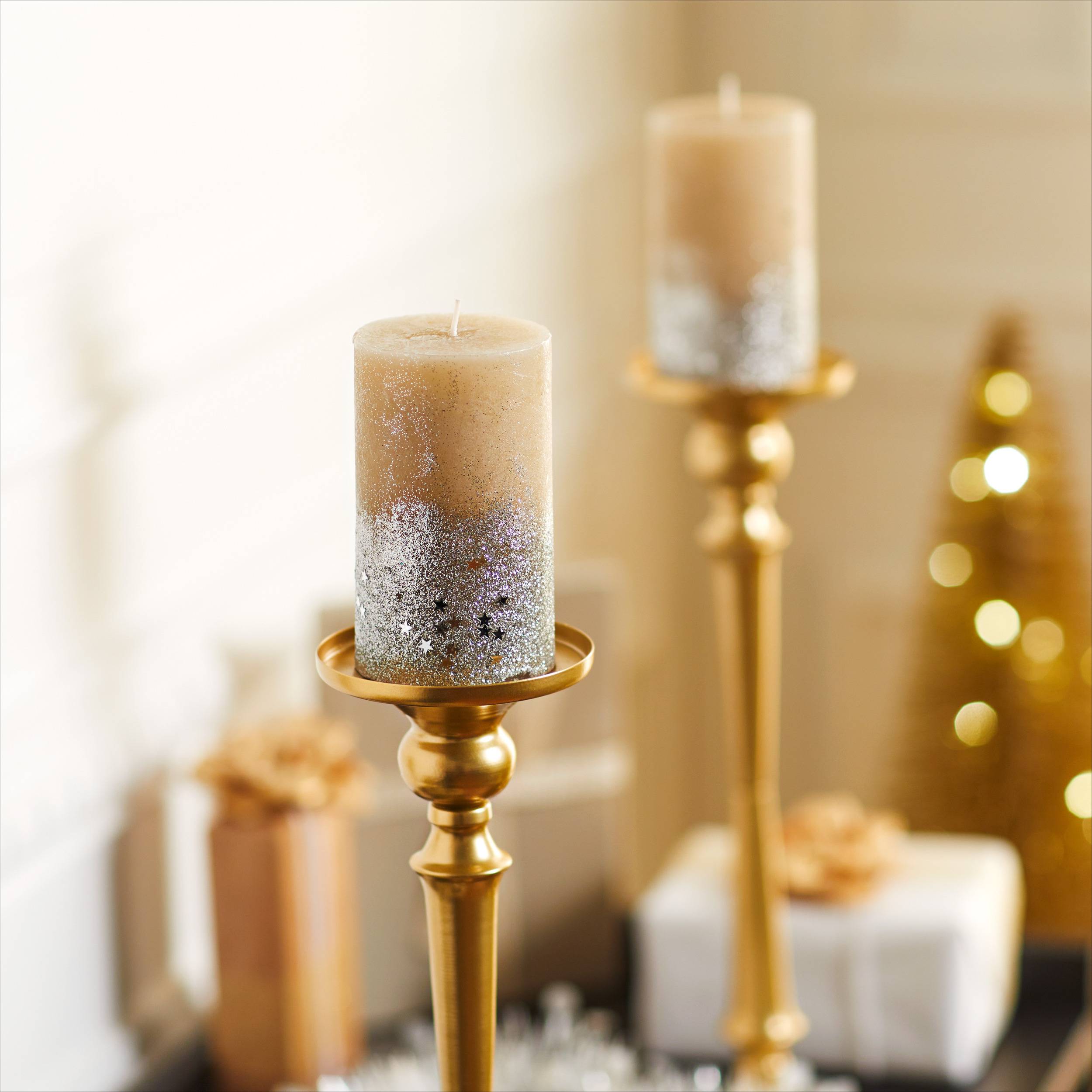 Atmosphera - Bougie cylindre pailletée argent H12 - Feeric Lights & Christmas - Image 1
