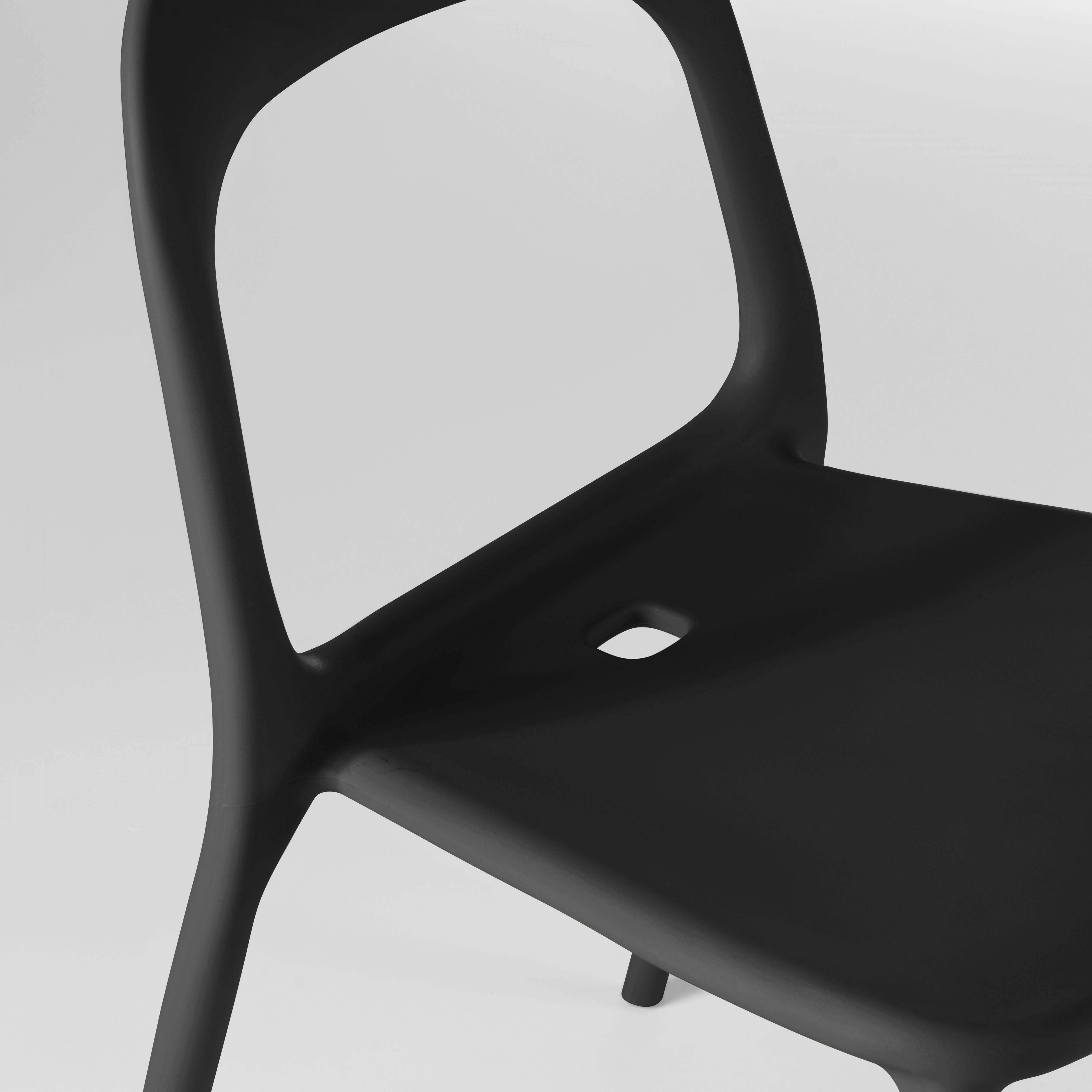 Oviala - Chaise en plastique de jardin noir Milan - Oviala - Imagen 5