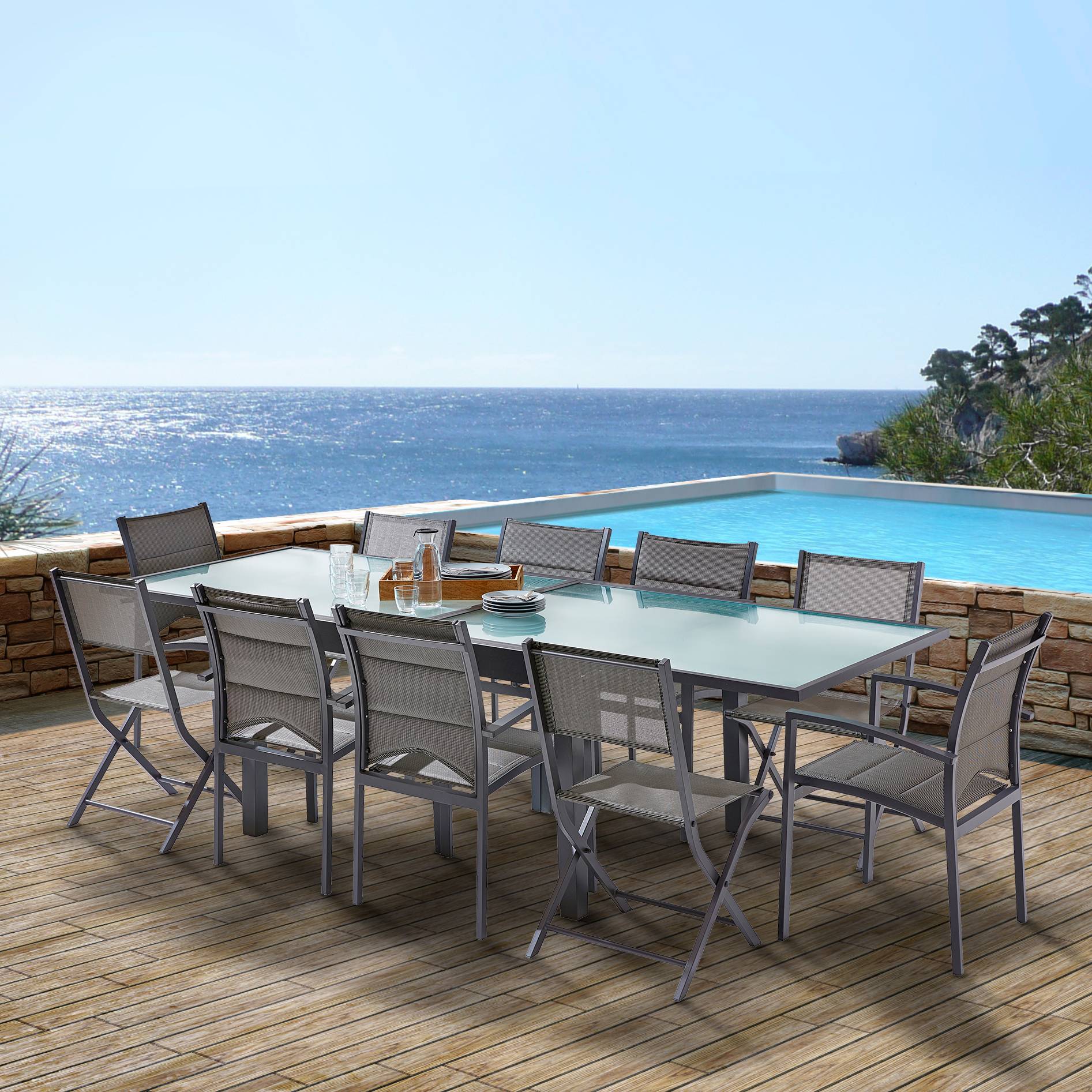 Wilsa Garden - Ensemble MODULO 6/10p en aluminium gris et verre transparent et 6 fauteuils et 4 chaises pliantes en aluminium et textilène - Imagen 2