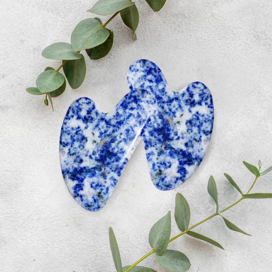 Sun & Sia - Gua Sha en Pierre Naturelle - Sodalite bleue - Massage Visage et Corps -Stimuler la Circulation - Peau Ferme et Lifting - Image 8