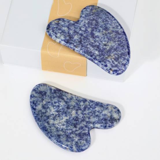 Sun & Sia - Gua Sha en Pierre Naturelle - Sodalite bleue - Massage Visage et Corps -Stimuler la Circulation - Peau Ferme et Lifting - Image 6