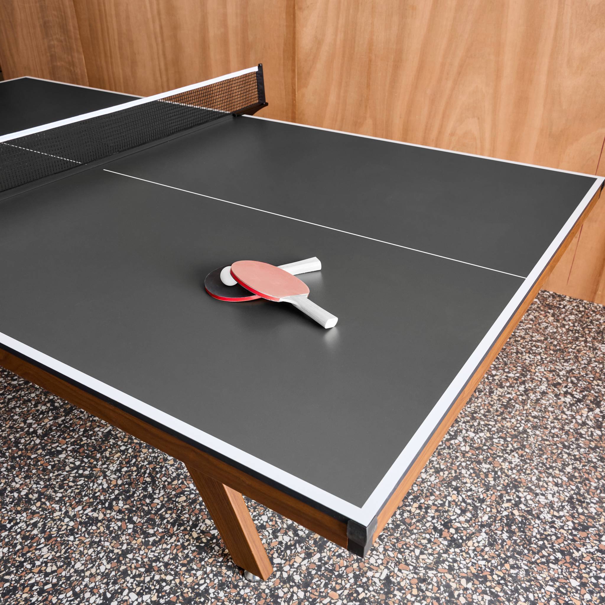 sweeek - Table de ping pong intérieur deluxe gris avec 2 raquettes et 3 balles  | sweeek - Image 4