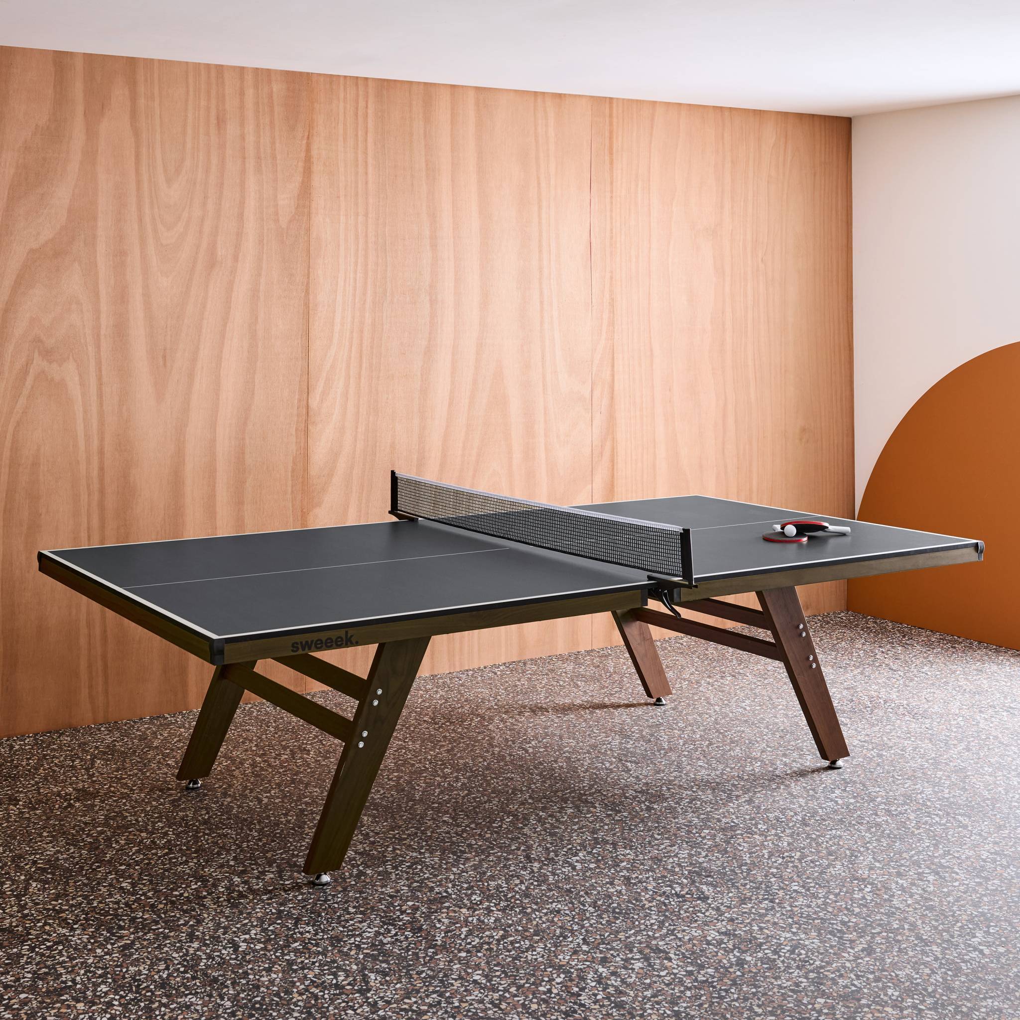 sweeek - Table de ping pong intérieur deluxe gris avec 2 raquettes et 3 balles  | sweeek - Image 6
