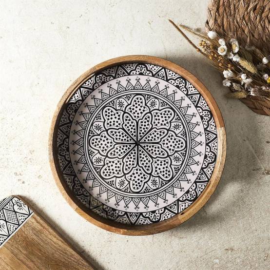Plateau rond en bois de manguier avec motif mandala noir (Ø35cm) - MANGO - Image 4