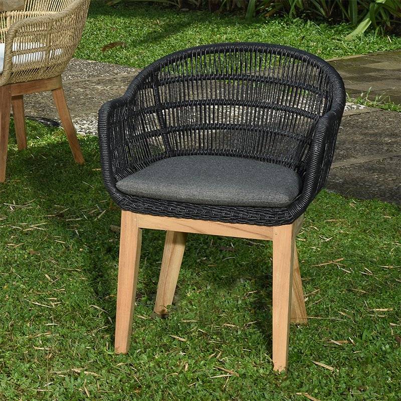 Fauteuil en résine tressée noire Lounge avec coussin - Gecko Jardin - Image 1