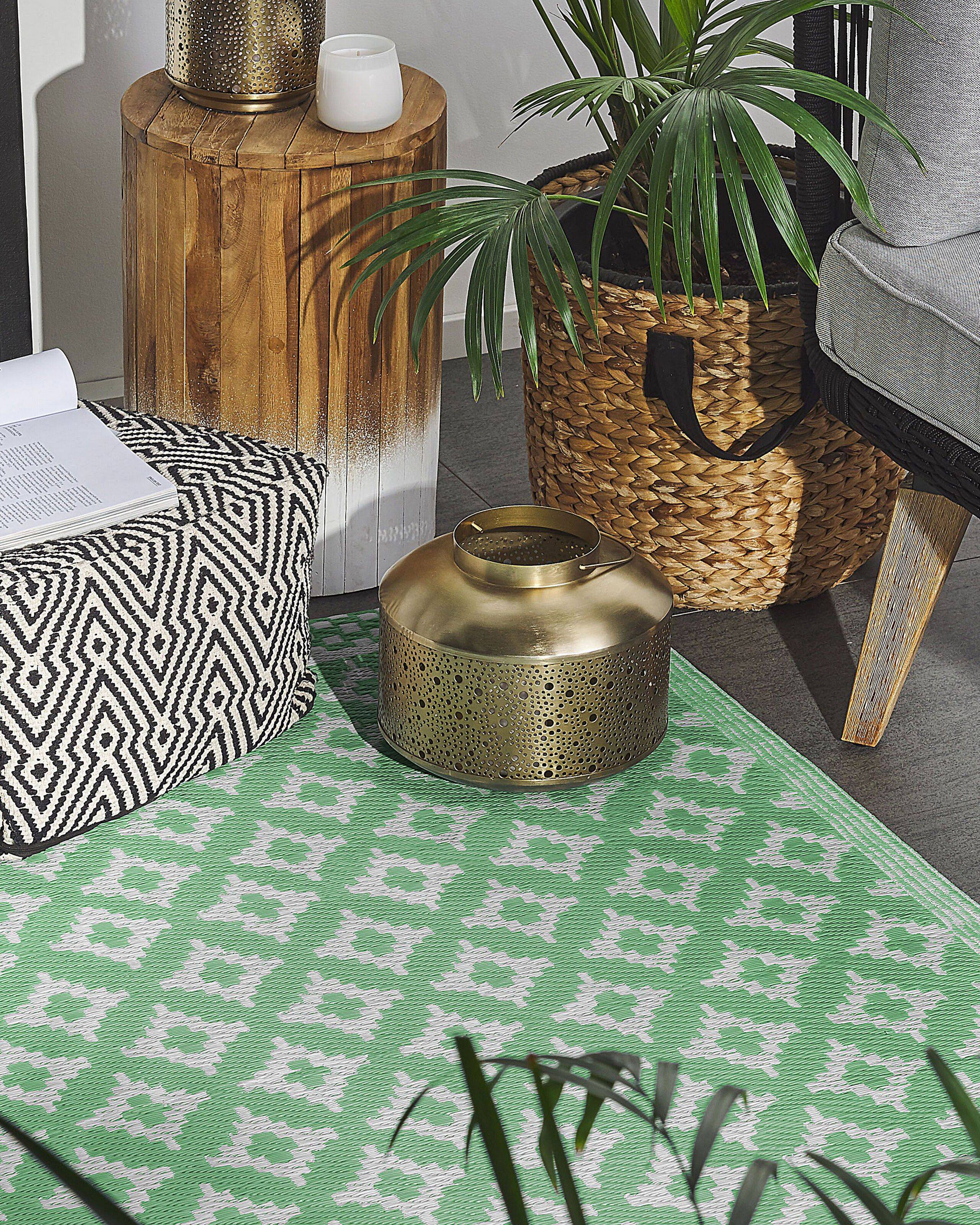 Beliani - Tapis d'Extérieur et Intérieur au Motif Géométrique Vert Polyvalent 120 x 180 cm Idéal pour Terrasse ou Jardin Scandinave et Boho Beliani - Imagen 2