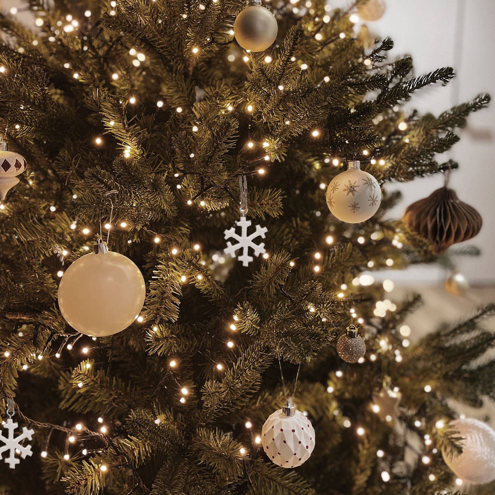 Fééric Lights & Christmas - Adorno de Navidad para colgar Copo en madera blanca - Imagen 3