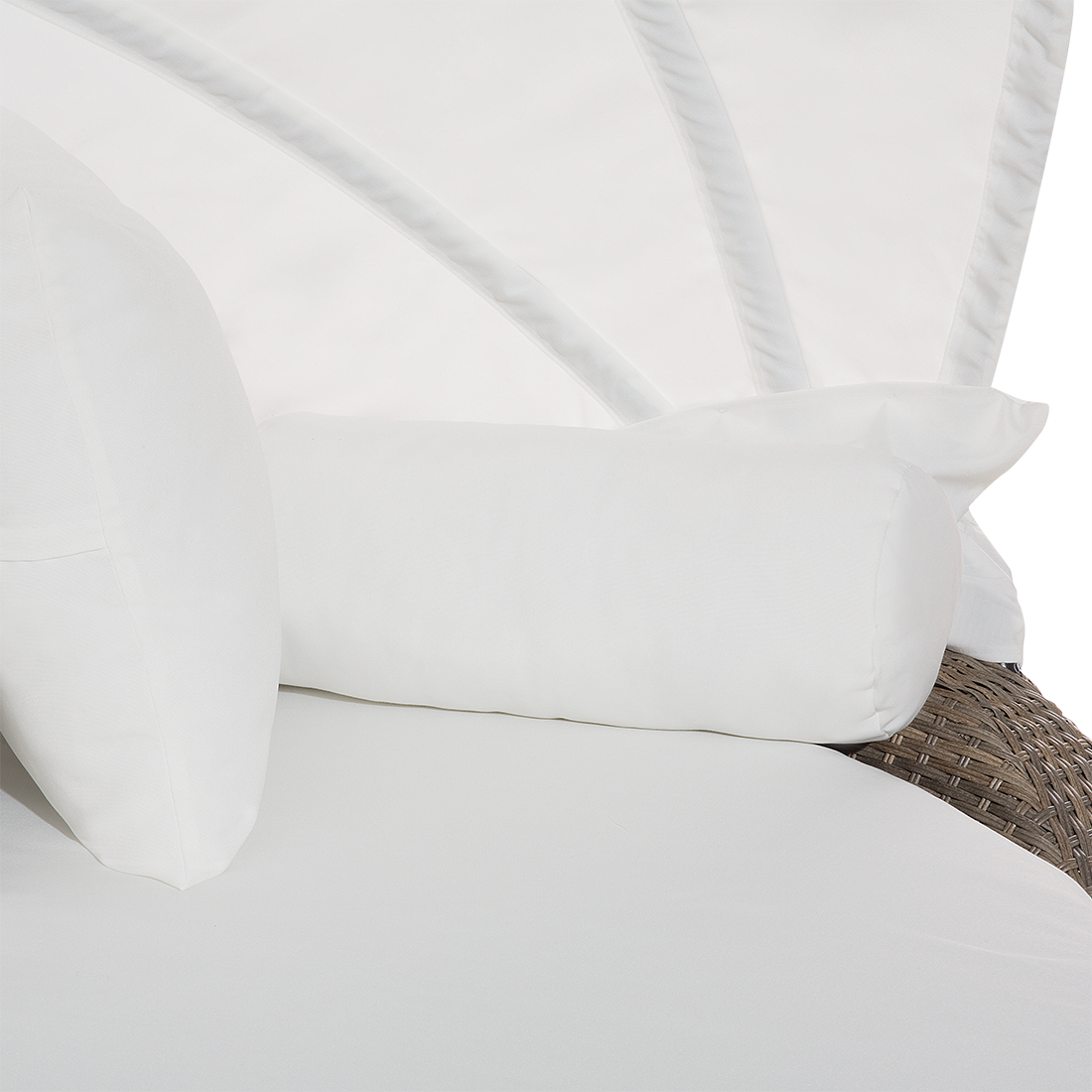 Beliani - Lit de Jardin en Rotin Marron et Coussins Blancs Pare-Soleil Intégré Confortable Pratique et Élégant pour Extérieur au Design Moderne Beliani - Imagen 6