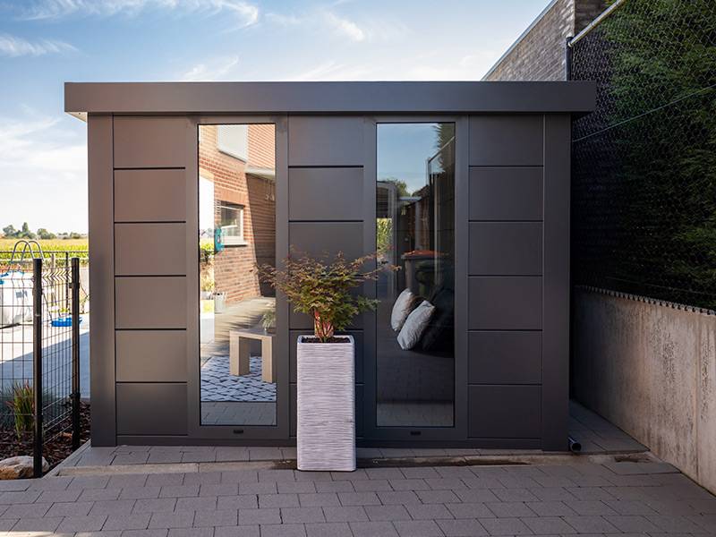 Telluria - Abri de jardin en acier de 8,9 m² anthracite CLASSICO 3030 avec auvent 10,2 m² fermé à gauche et 2 fenêtres - TELLURIA - Image 2