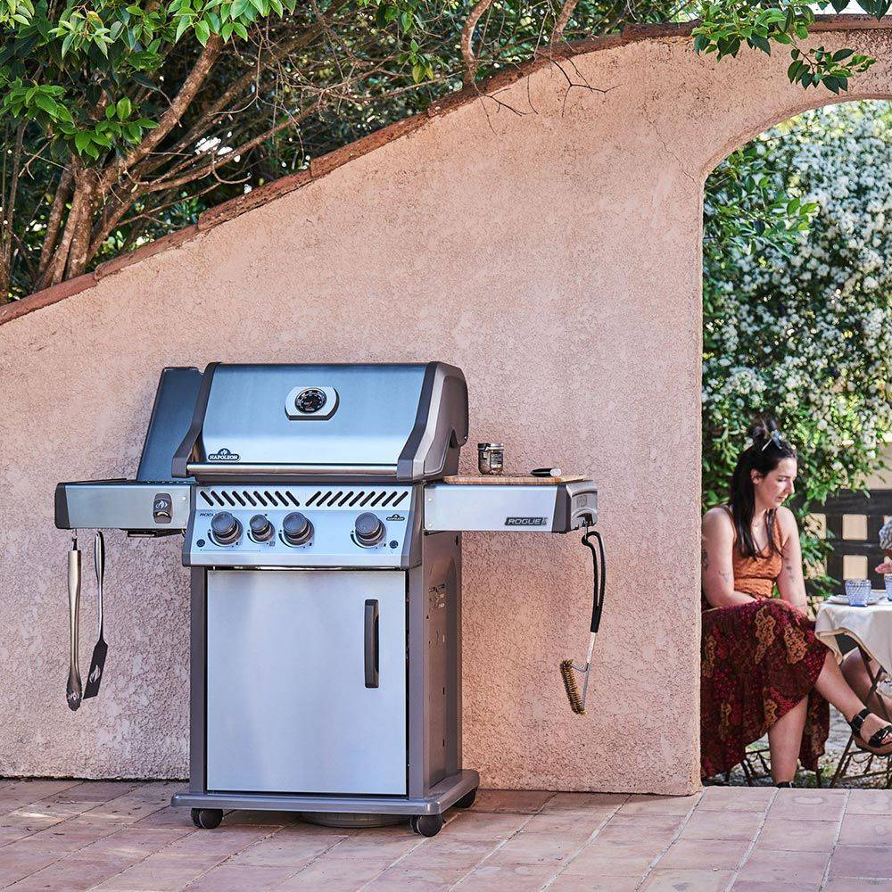 Napoleon - Pack Barbecue à gaz Rogue PRO 425 Inox + Plancha - Image 2