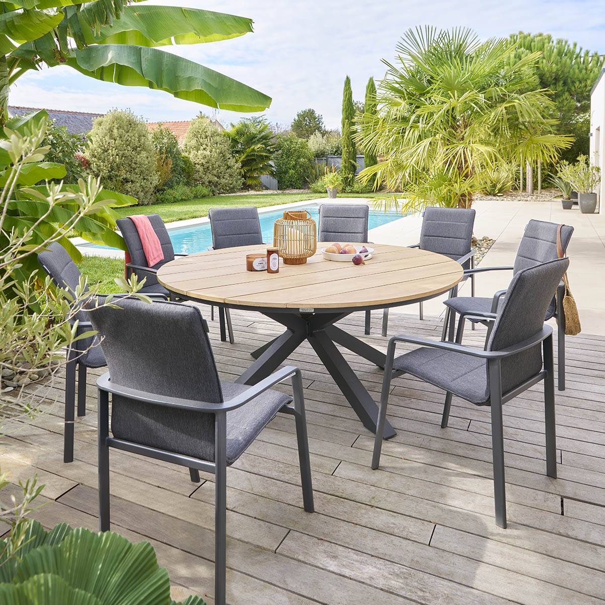 Hesperide - Table de jardin ronde "Oriengo" acacia  & graphite 8 places en aluminium traité époxy Hespéride - Image 1