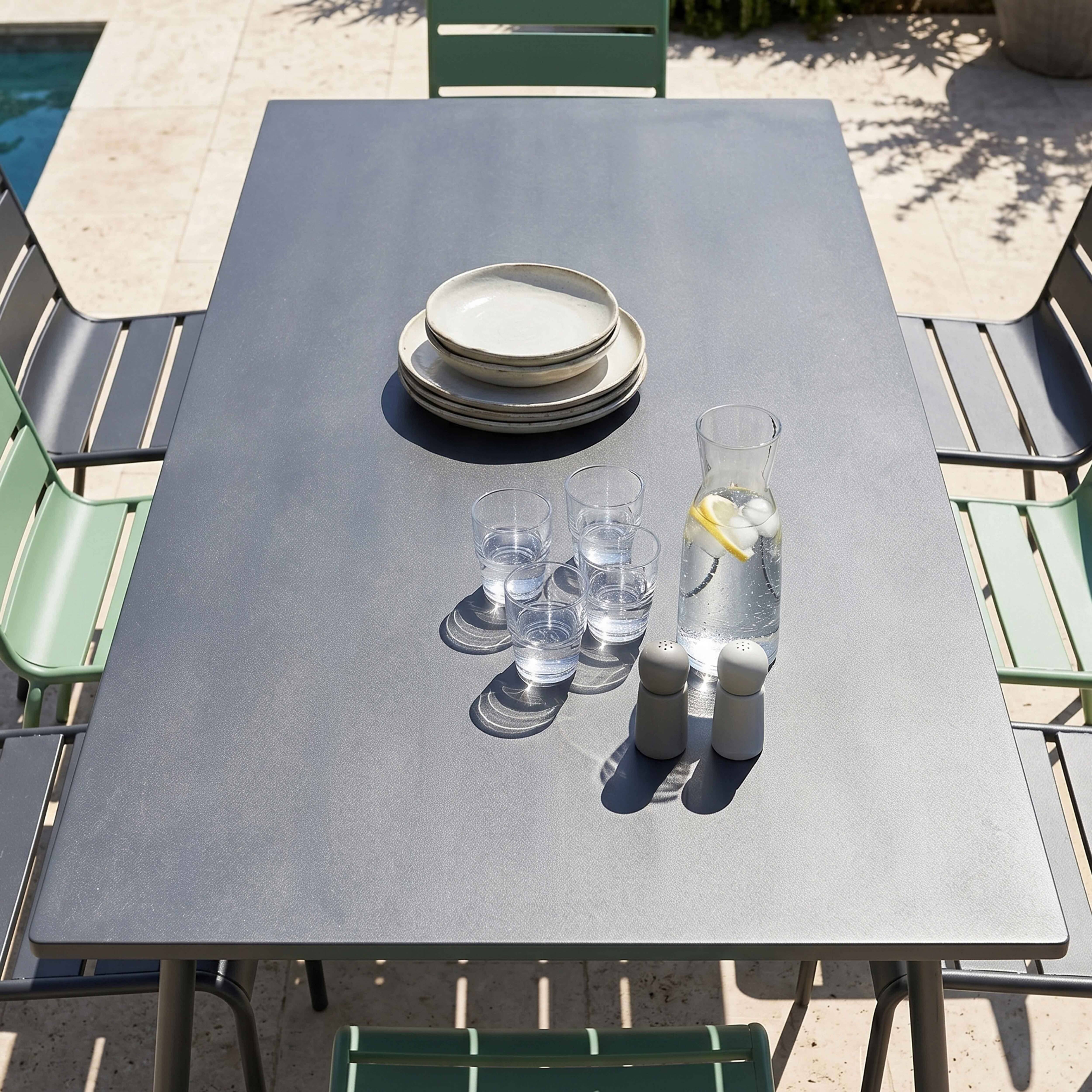 Oviala - Ensemble table de jardin et 8 chaises en métal gris et vert sauge Palavas - Oviala - Imagen 3