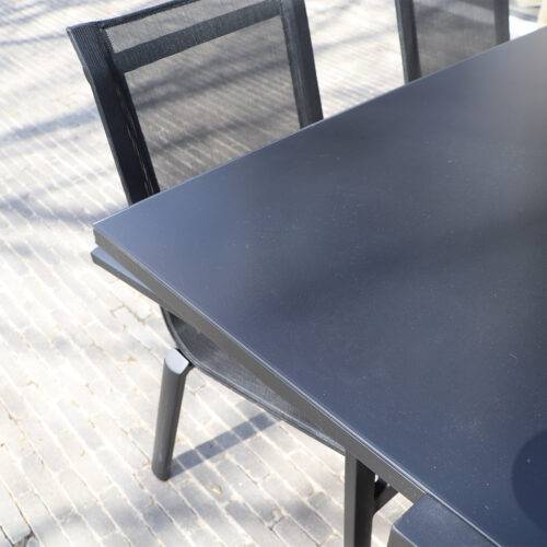 Wilsa Garden - Table BlackStar 8/12 personnes structure noire, plateau en verre poli noir - Imagen 5