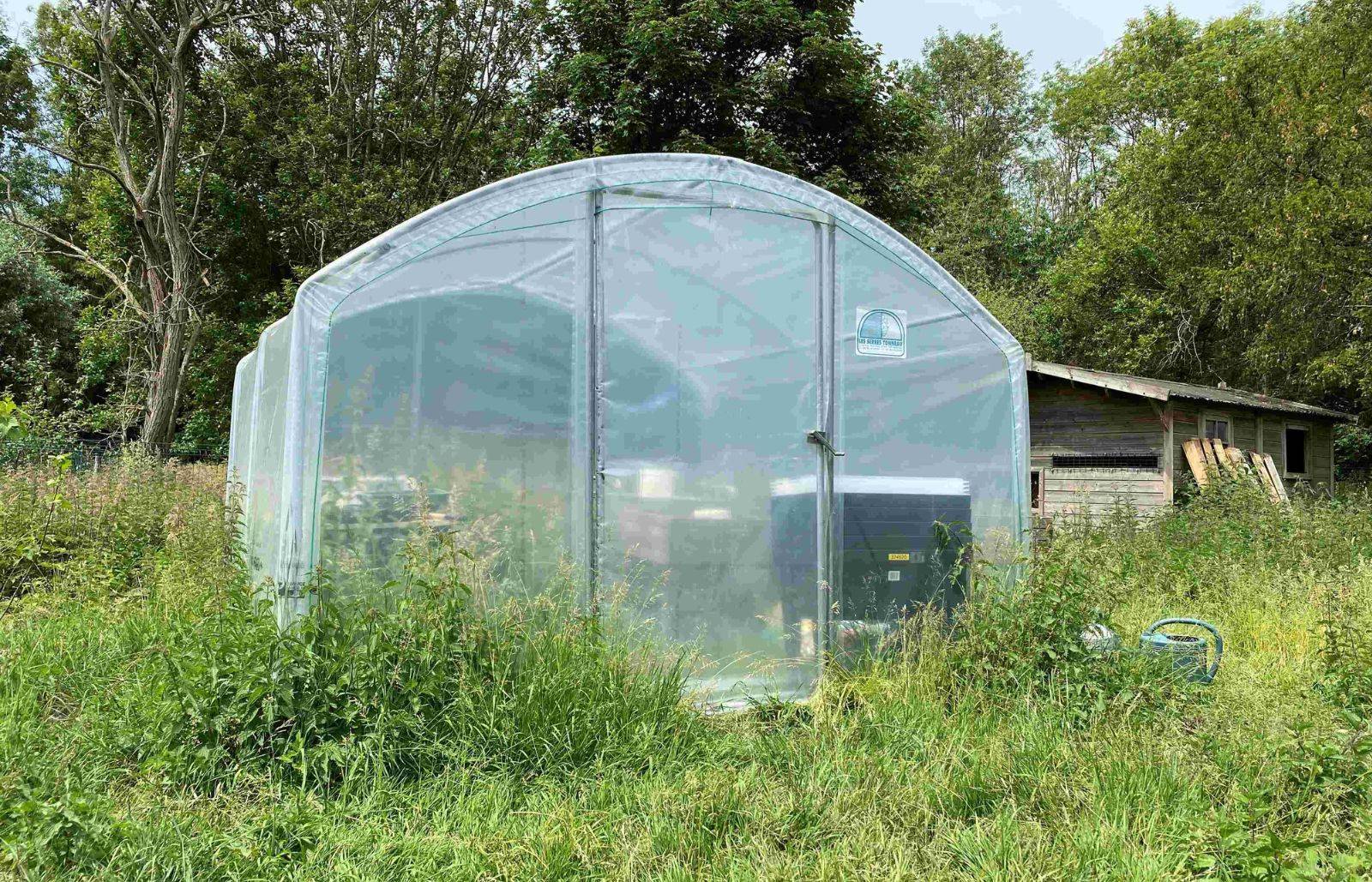 Serre tunnel de jardin - 9m² - 3 x 3 m - pieds droits - aérations latérales - 4 saisons - LES SERRES TONNEAU - Image 1