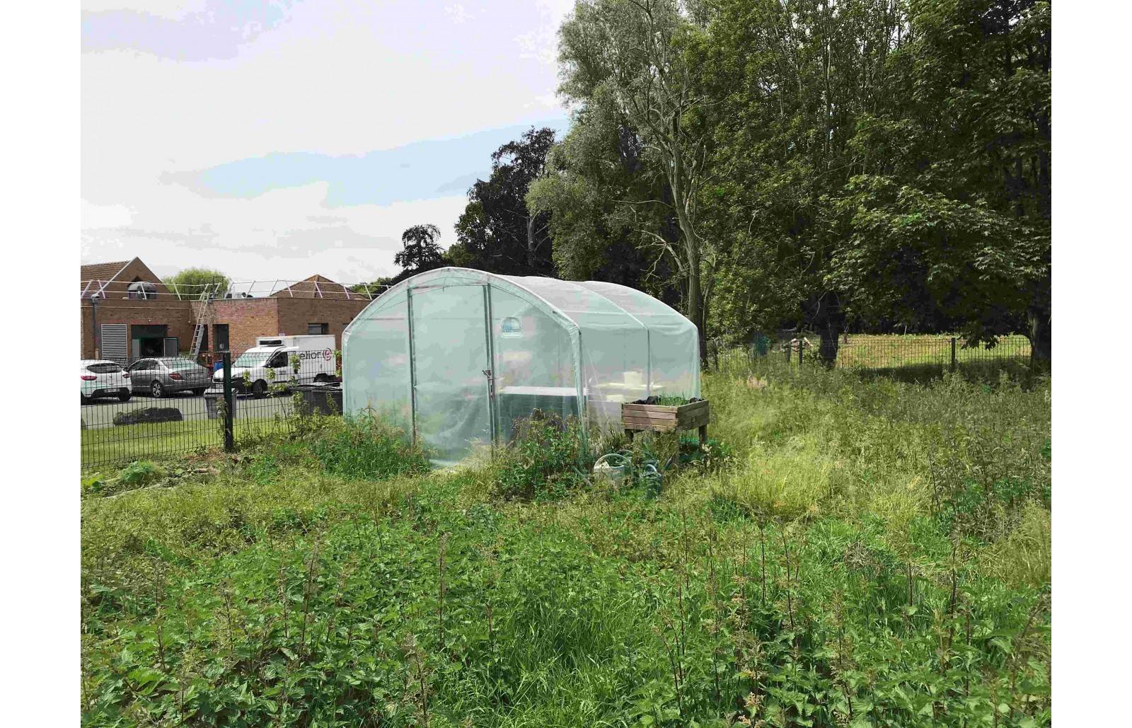 Serre tunnel de jardin - 9m² - 3 x 3 m - pieds droits - aérations latérales - 4 saisons - LES SERRES TONNEAU - Image 9
