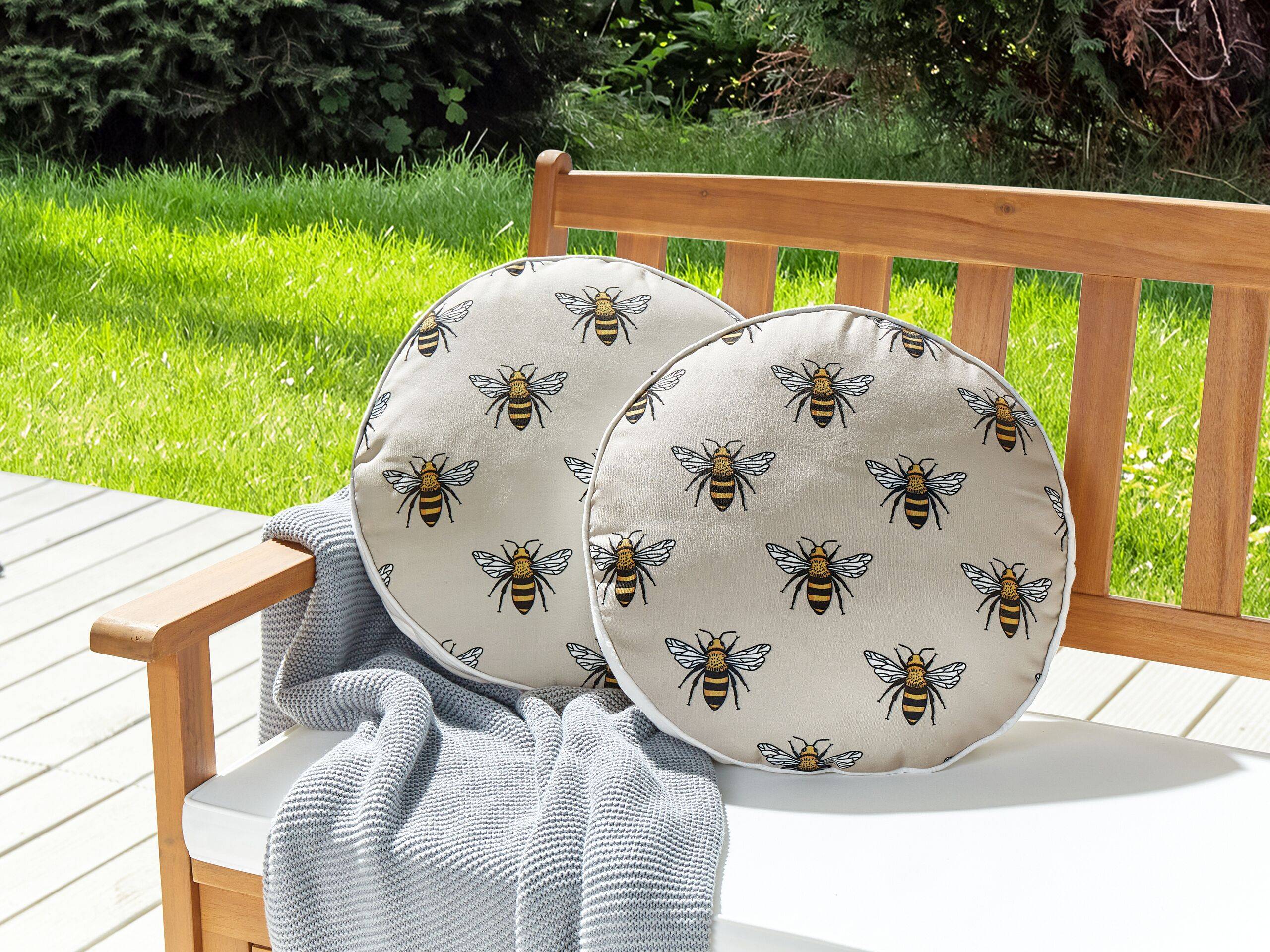Beliani - 2 Coussins Décoratifs de Jardin Tissu Beige à Motif d'Abeilles 40 x 40 cm Très Confortable pour l'Extérieur ou Intérieur Housses Amovibles - Imagen 2