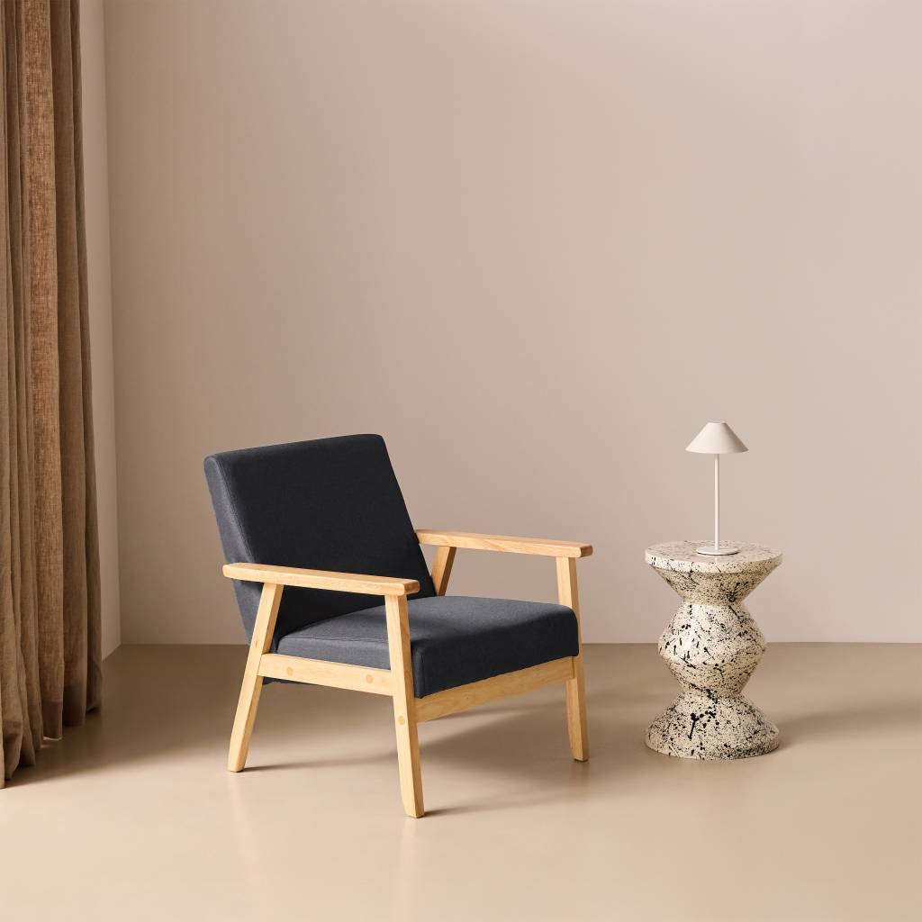 sweeek - Fauteuil scandinave en bois et tissu gris foncé. Isak. L 64 x P 69.5 x H 73cm | sweeek