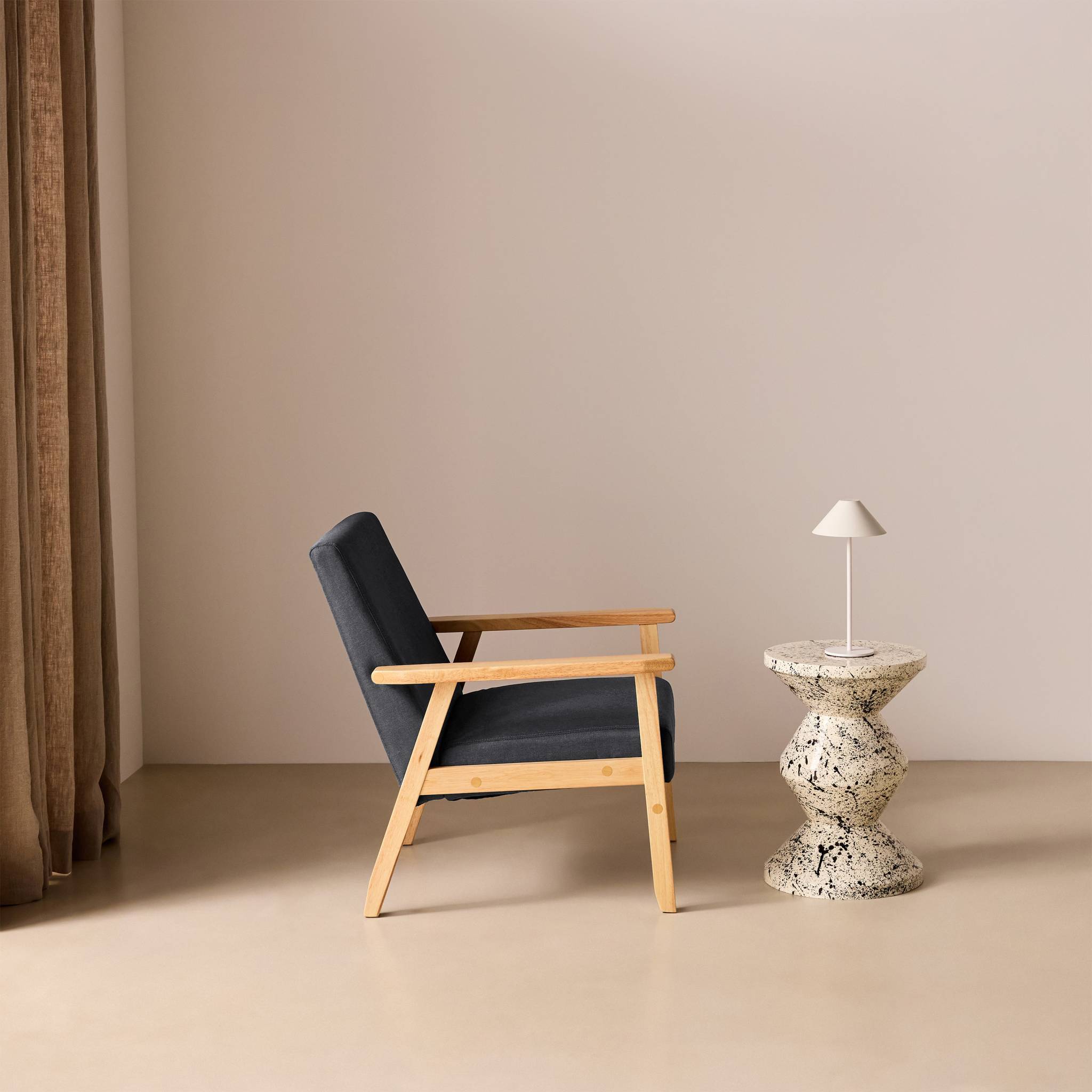 sweeek - Fauteuil scandinave en bois et tissu gris foncé. Isak. L 64 x P 69.5 x H 73cm | sweeek - Image 3