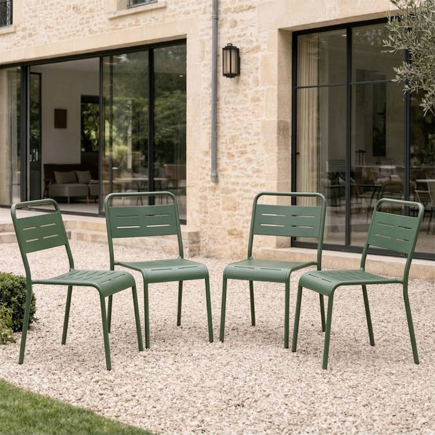 Ensemble de 4 chaises de jardin empilables vertes BERGAME - Image 2