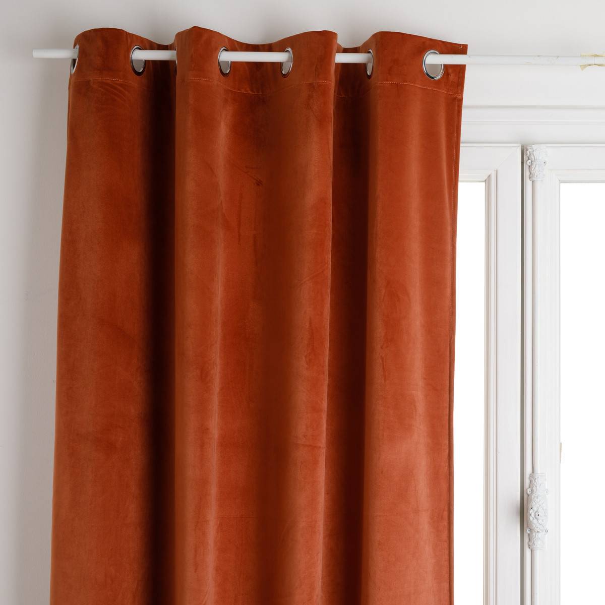 Atmosphera - Lot de 2 Rideaux à  œillets Occultant en Velours Terracotta 140 x 260 cm - Imagen 2