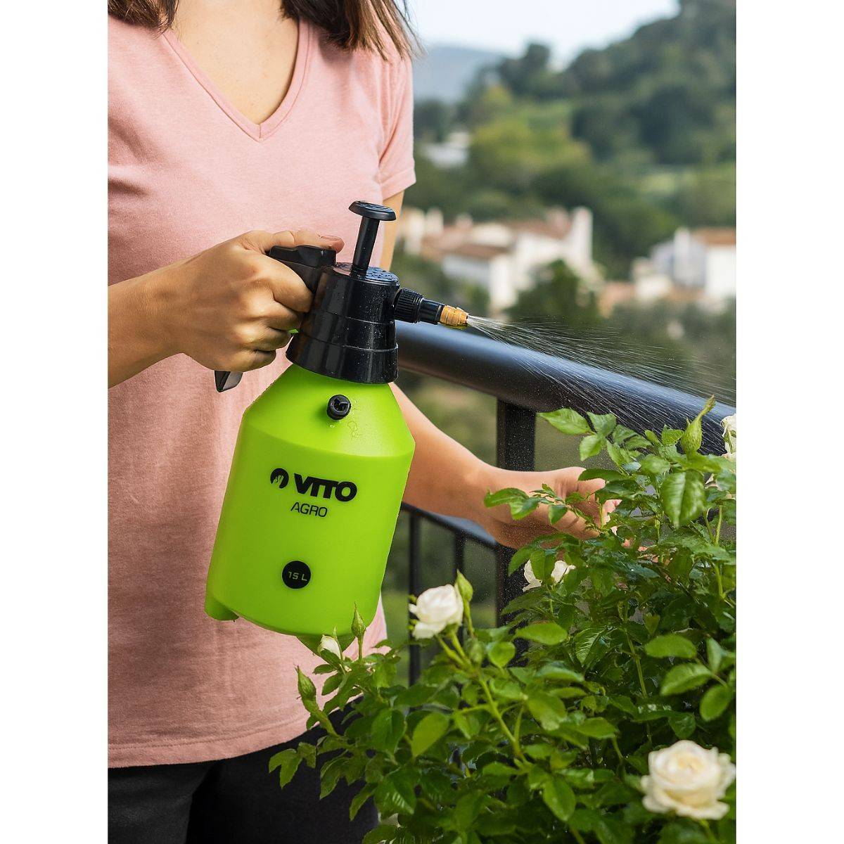 Pulvérisateur à Main 1,5L VITO Jet Réglable - Pulvérisateur à Pression Léger Idéal Terrasse, Potager, Plantes Fragiles - Imagen 2