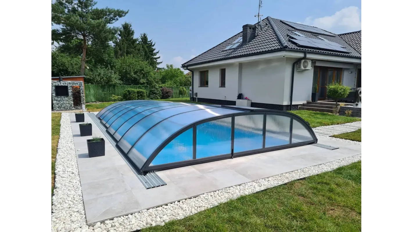 Altanka - Abri de piscine Horizon - 8,61x4,20 m - polycarbonate alvéolaire 8 mm - Couleur Ral7016 Graphite - ECO203 - Imagen 6
