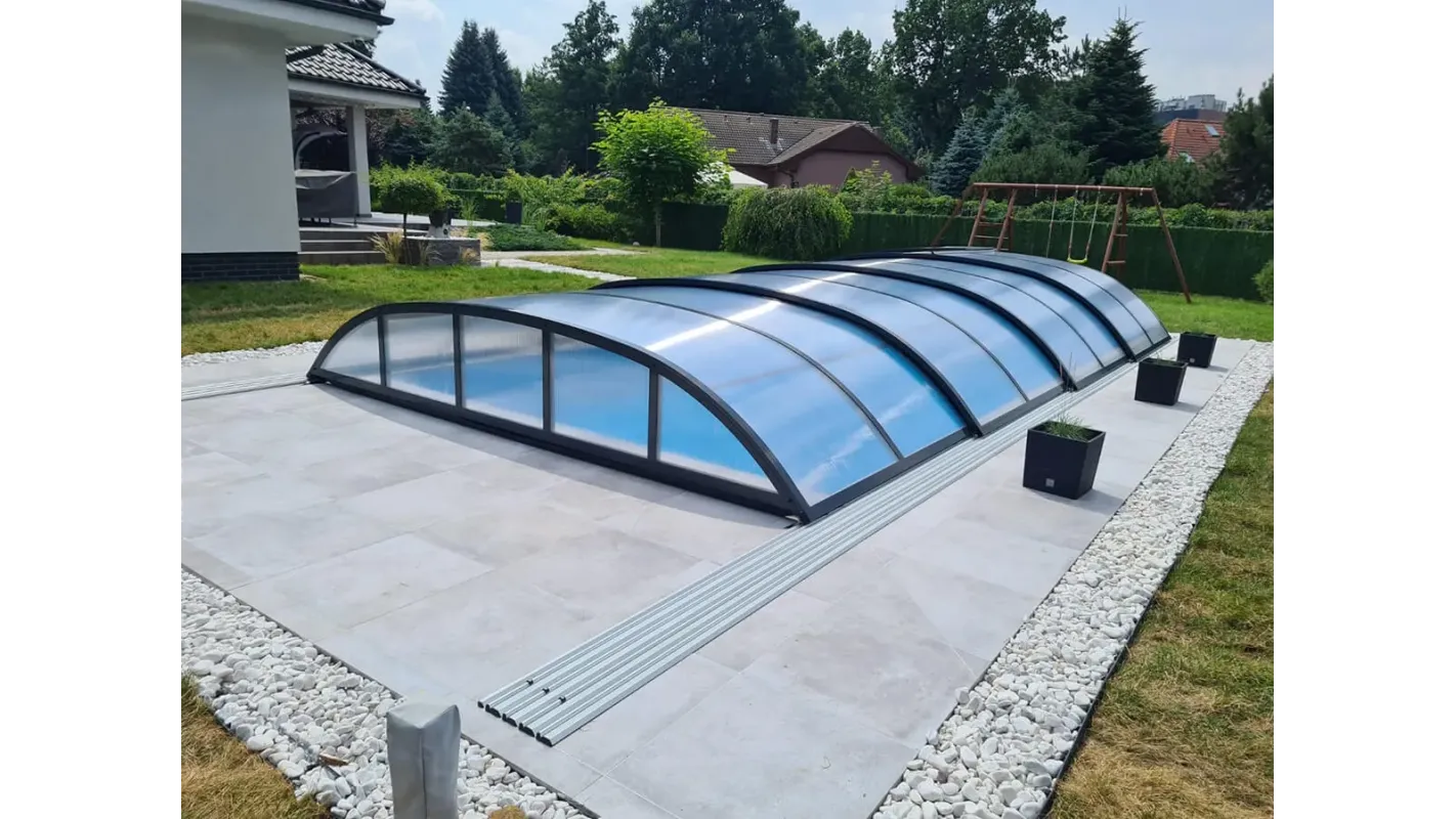 Altanka - Abri de piscine Horizon - 8,61x4,20 m - polycarbonate alvéolaire 8 mm - Couleur Ral7016 Graphite - ECO203 - Imagen 2