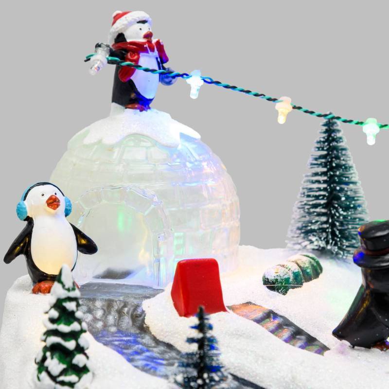 Lotti - Village de Noël Lumineux Polaire avec Igloo et Pingouins en Rotation 28xH16cm avec Musique Lotti - Imagen 4