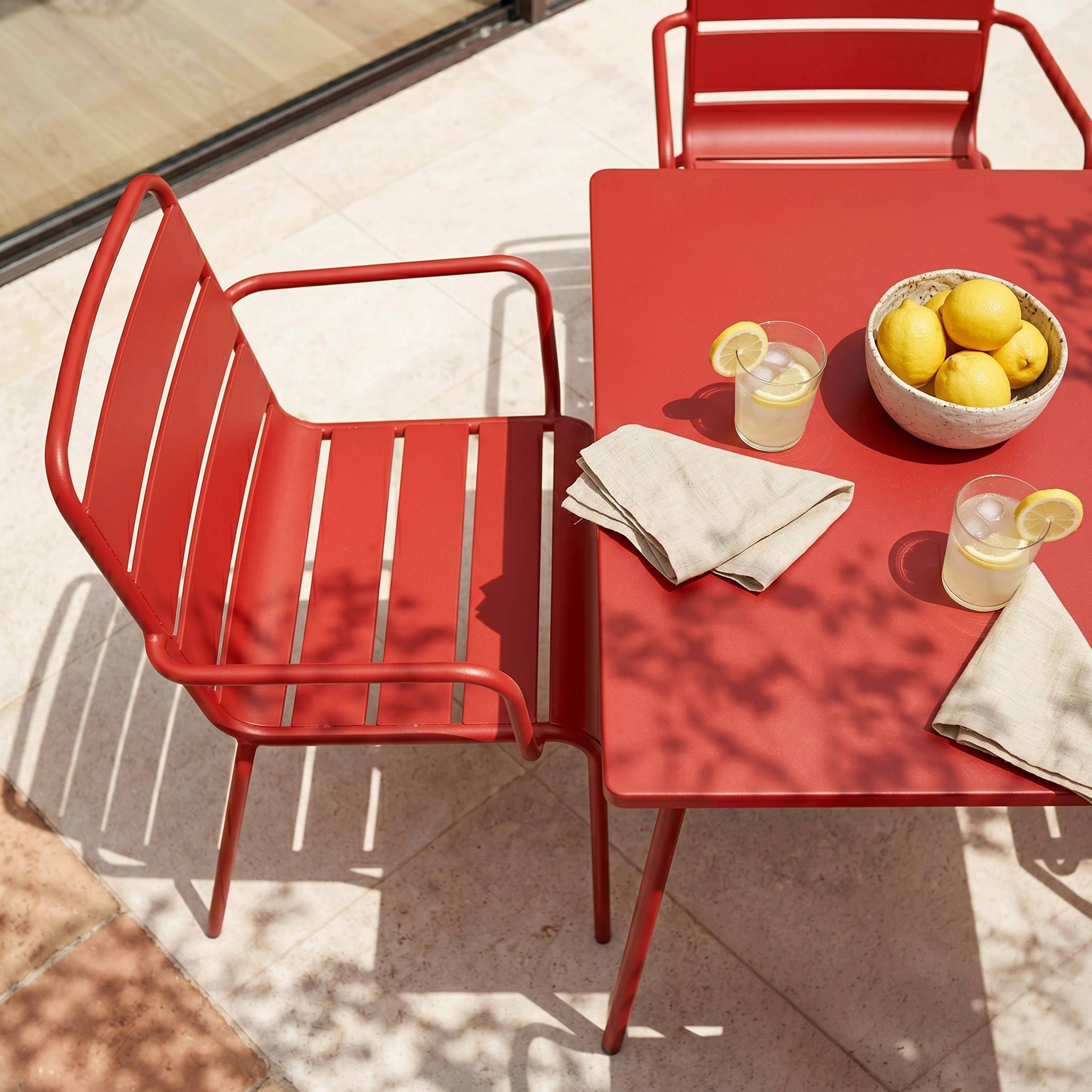Oviala - Ensemble table de jardin carrée et 2 fauteuils acier rouge Palavas - Oviala - Imagen 3