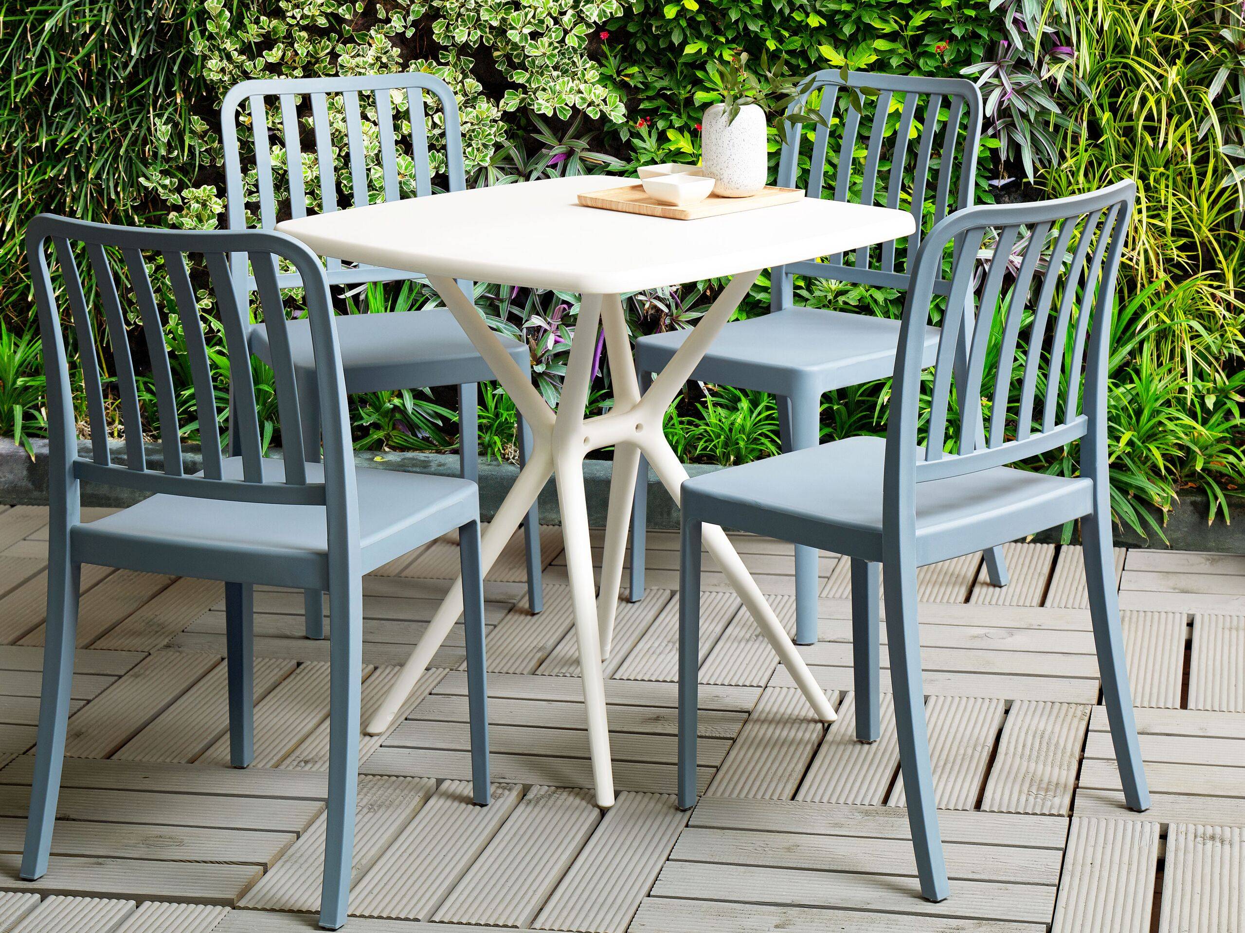 Beliani - Ensemble de salle à manger de jardin en plastique bleu et blanc 4 places table carrée chaises empilables résistant aux intempéries - Imagen 2