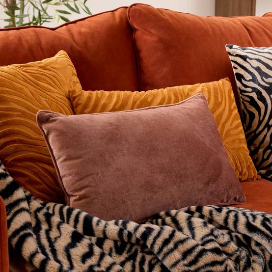 Coussin Déco Uni "Lilou" 30x50cm Marron Tonka - Image 5
