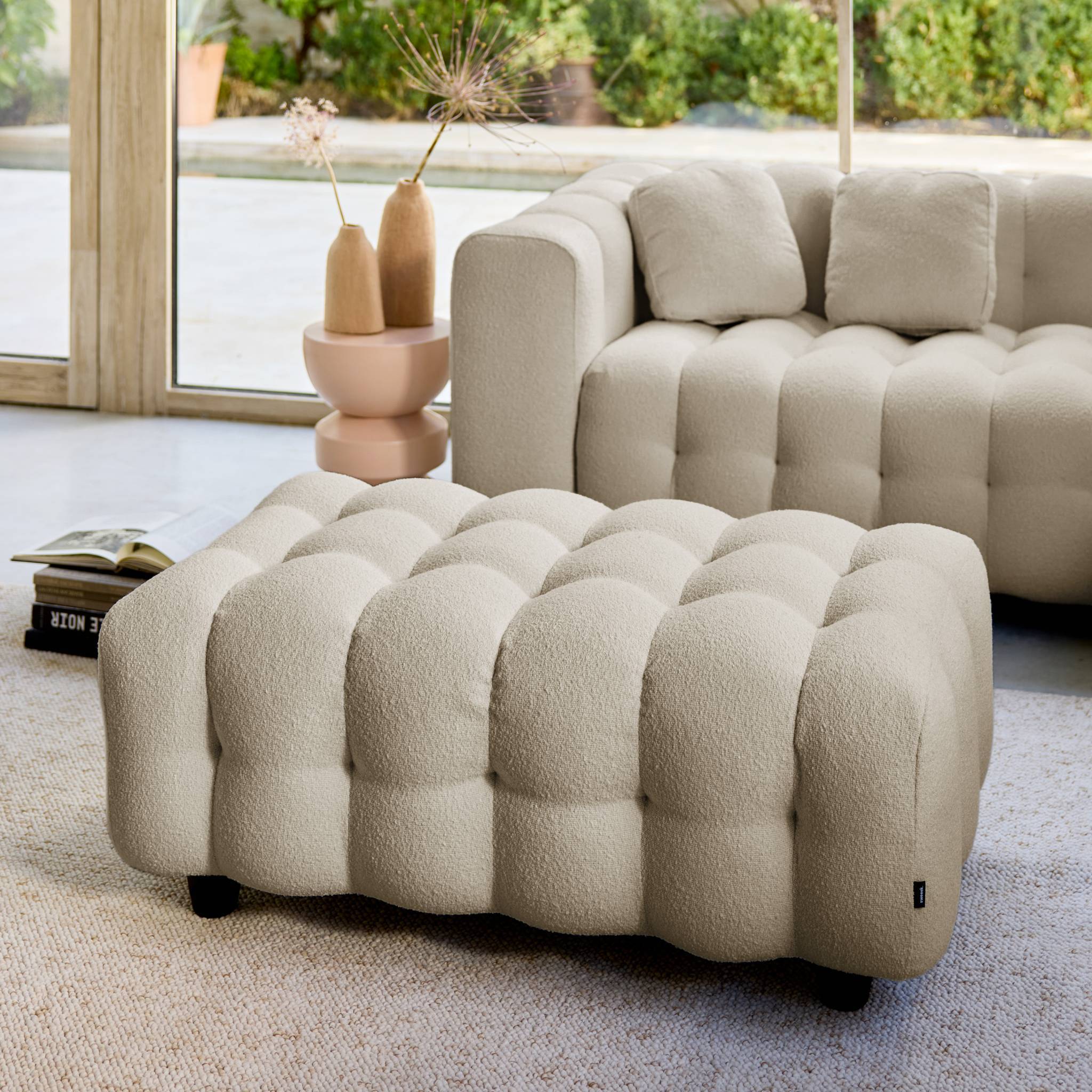 sweeek - Pouf. module pour canapé. repose-pieds pour canapé d'angle 3 places en bouclette texturée beige L 115 x P 70 x H 48cm - Leon | sweeek - Image 3