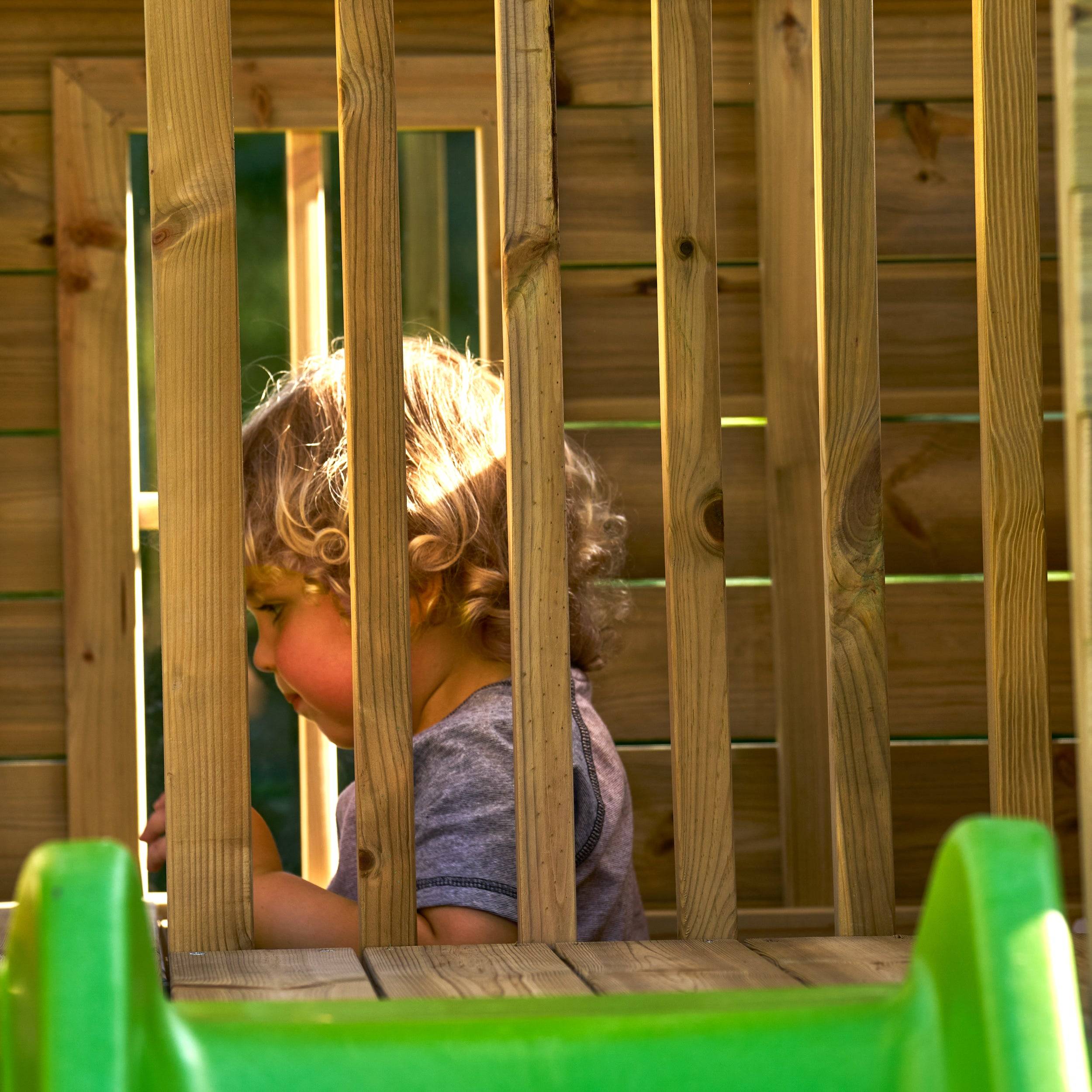 Tp Toys - Cabane enfant avec étage et toboggan vert pomme - bois FSC® - LOFT - Imagen 8