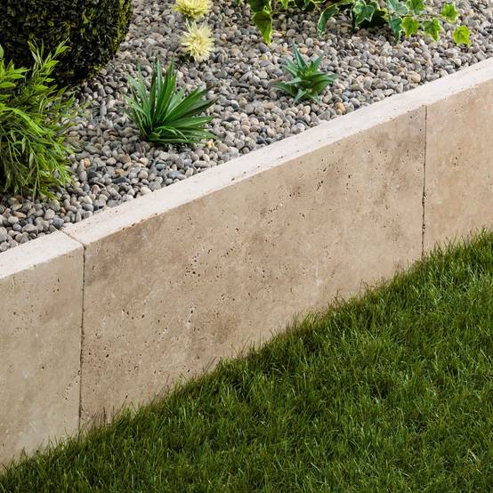Bordure de jardin Travertin Beige Nuancé 61x33x5 cm (à l'unité) - RO'MA NATURE - Image 1