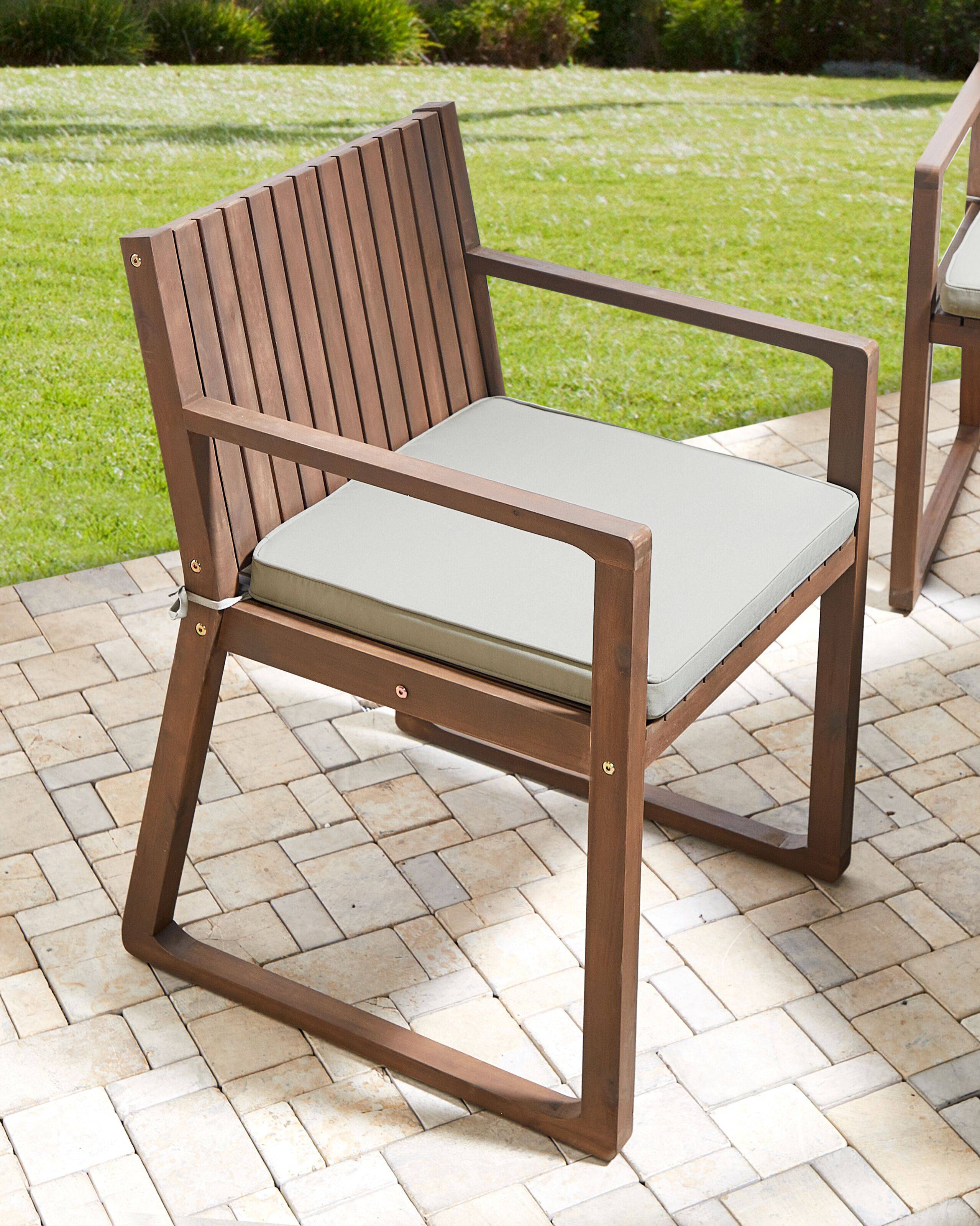 Beliani - Set 8 Chaises de Salle à Manger Extérieur en Bois d'Acacia Foncé avec Coussins Taupe Jardin Rustique - Imagen 2