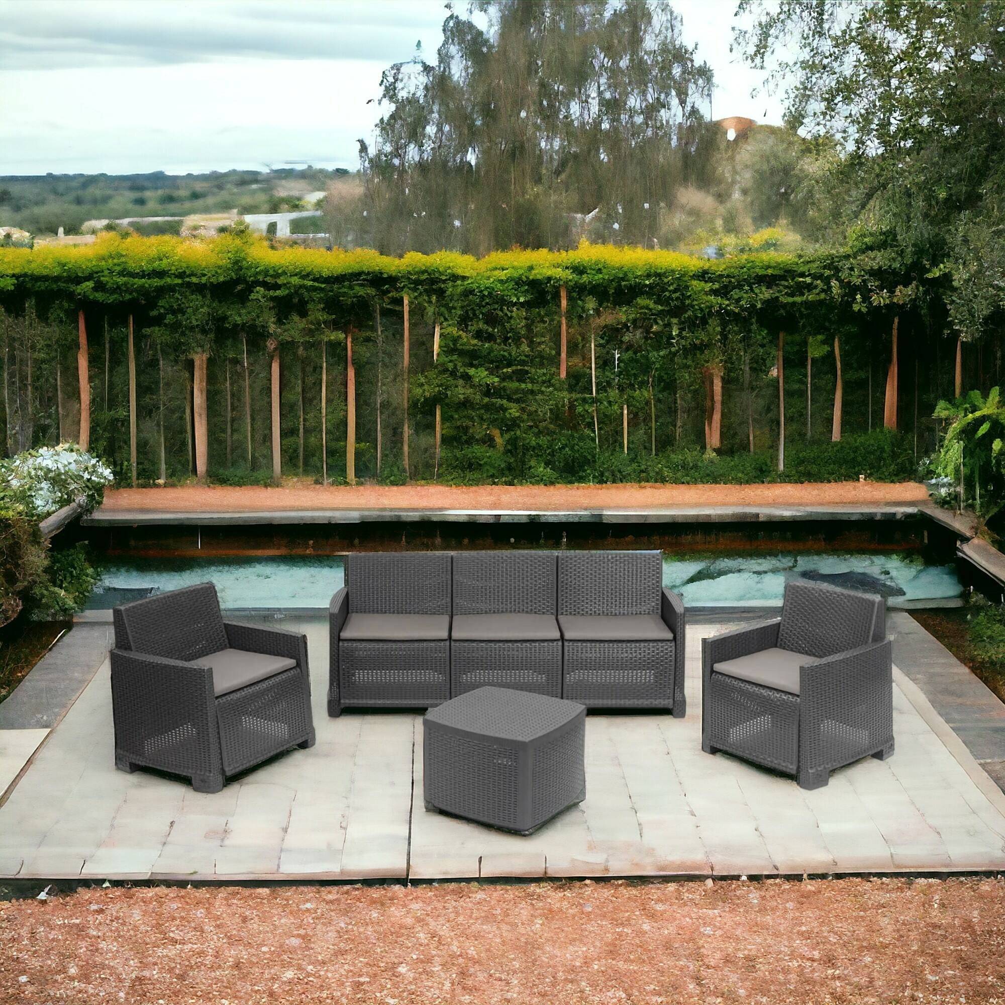 Dmora - Salon d'extérieur Dbellucc, Composition de jardin avec 2 fauteuils, 1 canapé et 1 table de rangement, Effet rotin avec coussins, Anthracite - Dmora - Imagen 5