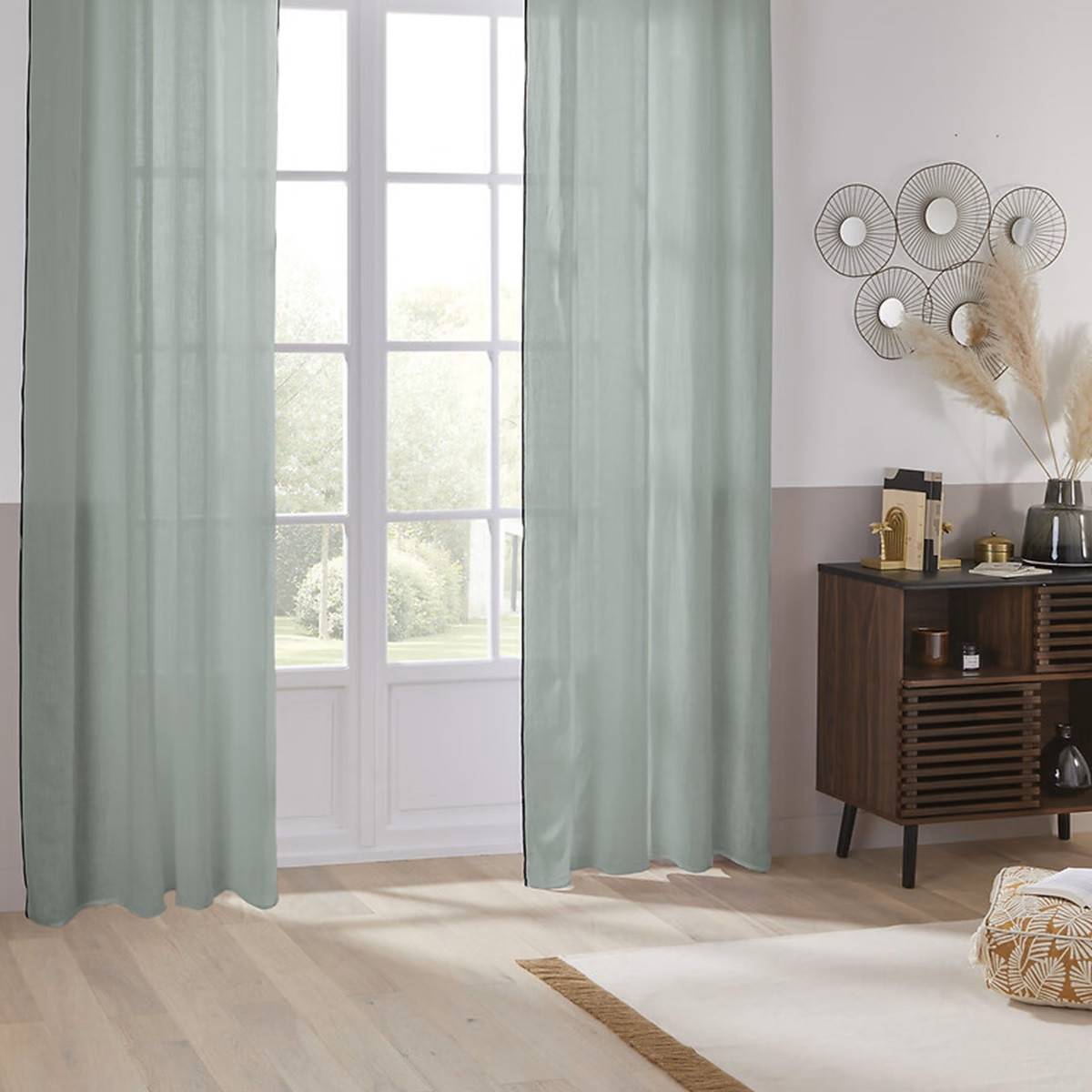 Atmosphera - Lot de 2 Rideaux à œillets en Lin Vert Céladon avec surpiqûre noire 130 x 260 cm - Imagen 3