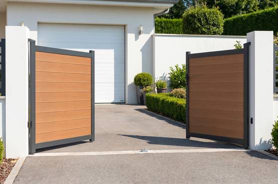 Casanoov Portail bois composite battant 3,5m ATHOS H.160cm teck avec cadre aluminium + motorisation HICKER B200 - Image 7