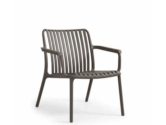 Fauteuil bas de jardin en résine PP 50 % recyclé Joysxee, taupe - Jardiline - Image 1